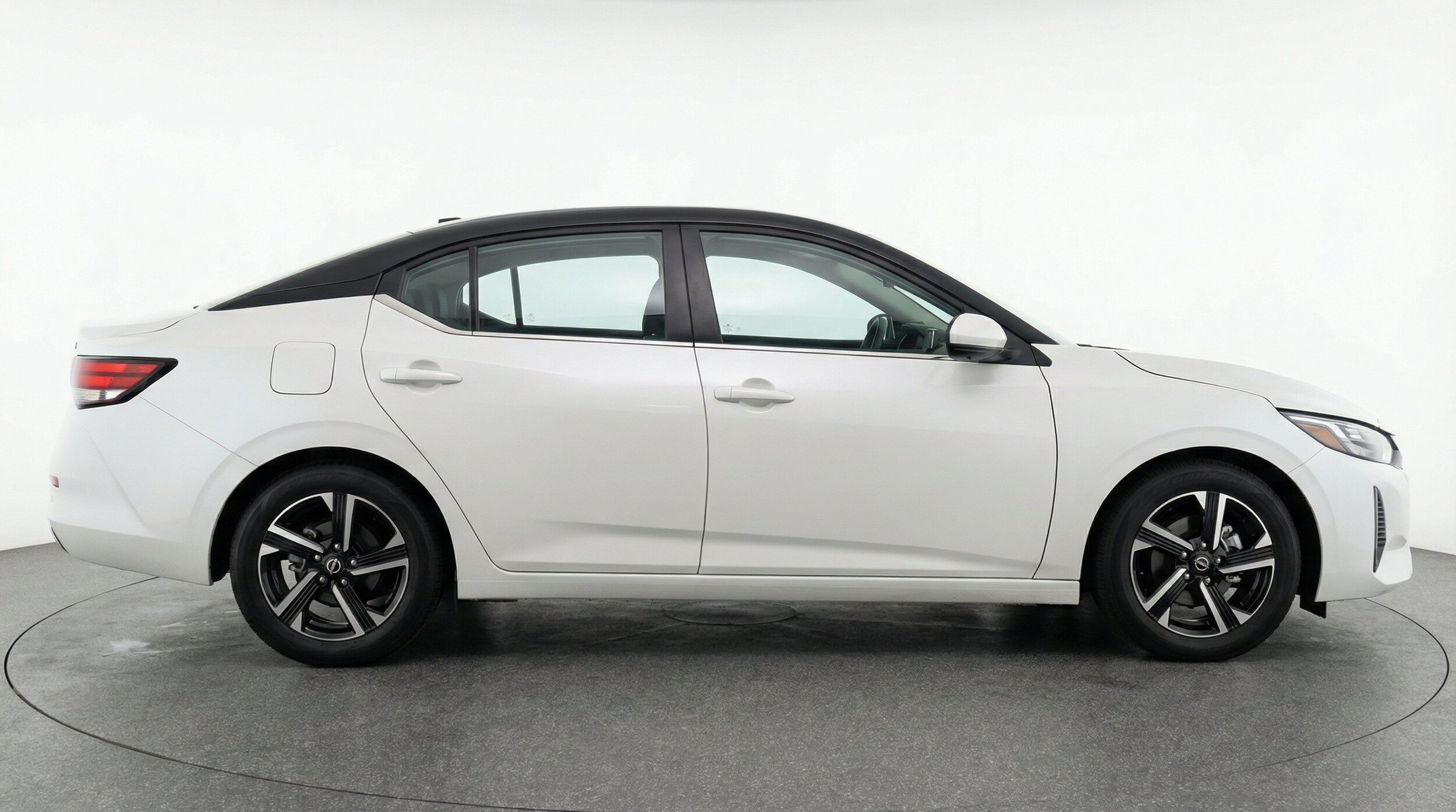 Thumbnail: 2025 Nissan Sentra - 11