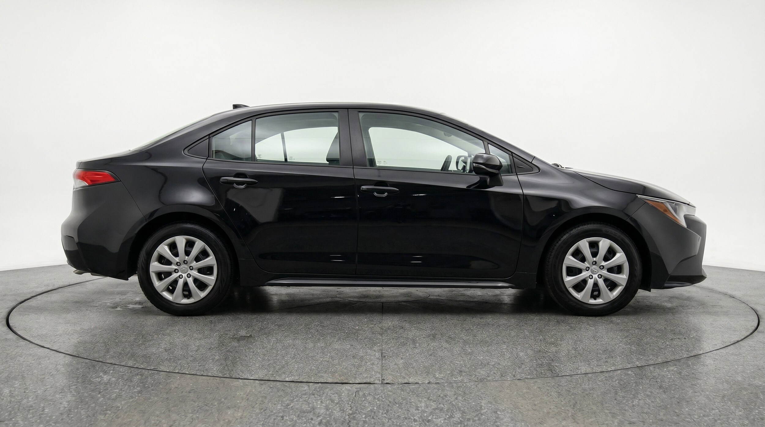 Thumbnail: 2025 Toyota Corolla - 11