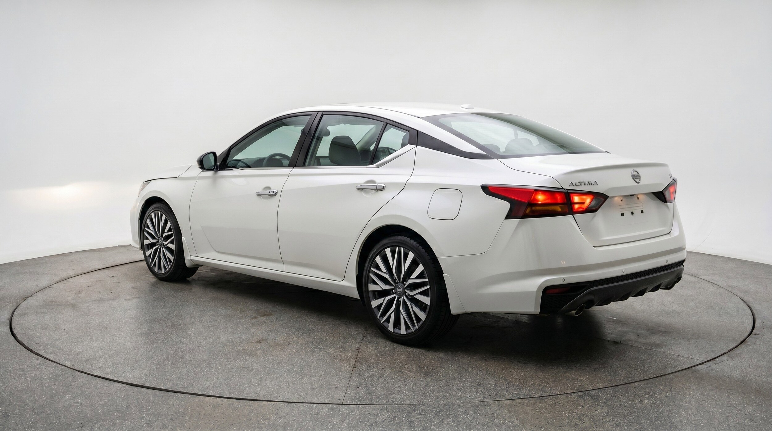 Thumbnail: 2025 Nissan Altima - 6