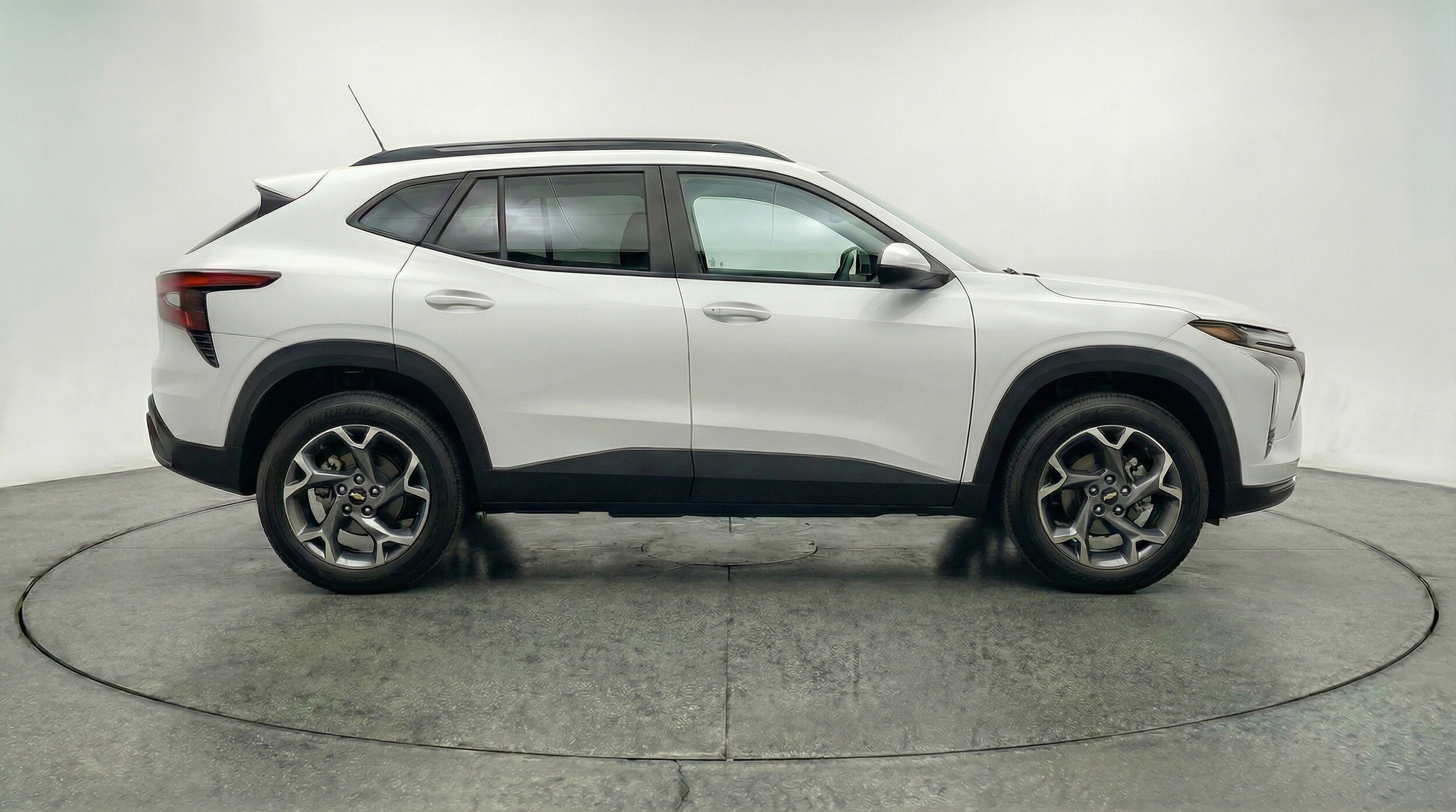 Thumbnail: 2025 Chevrolet Trax - 11