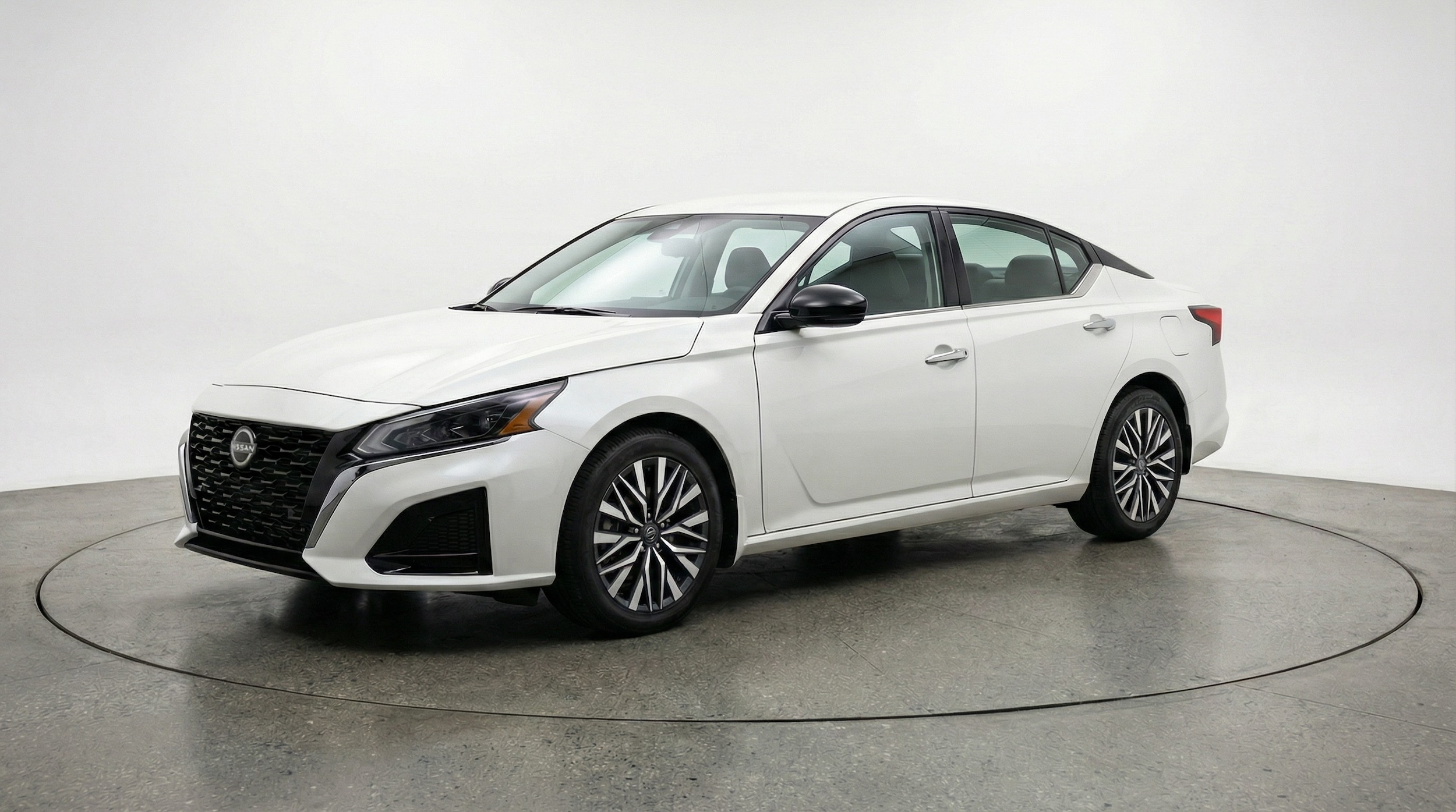 Thumbnail: 2025 Nissan Altima - 3