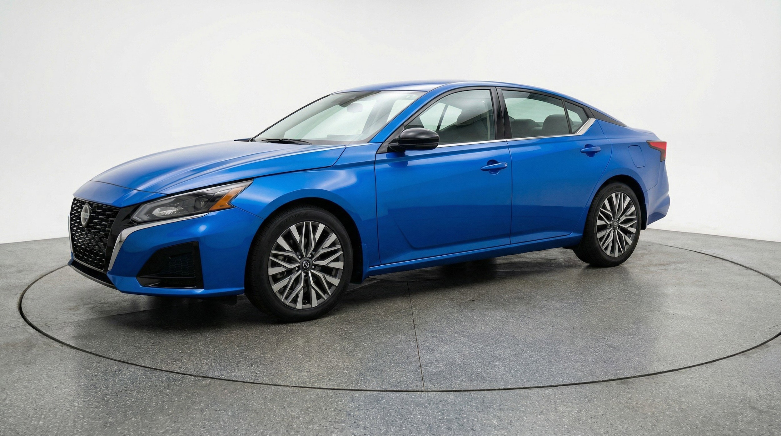 Thumbnail: 2025 Nissan Altima - 3