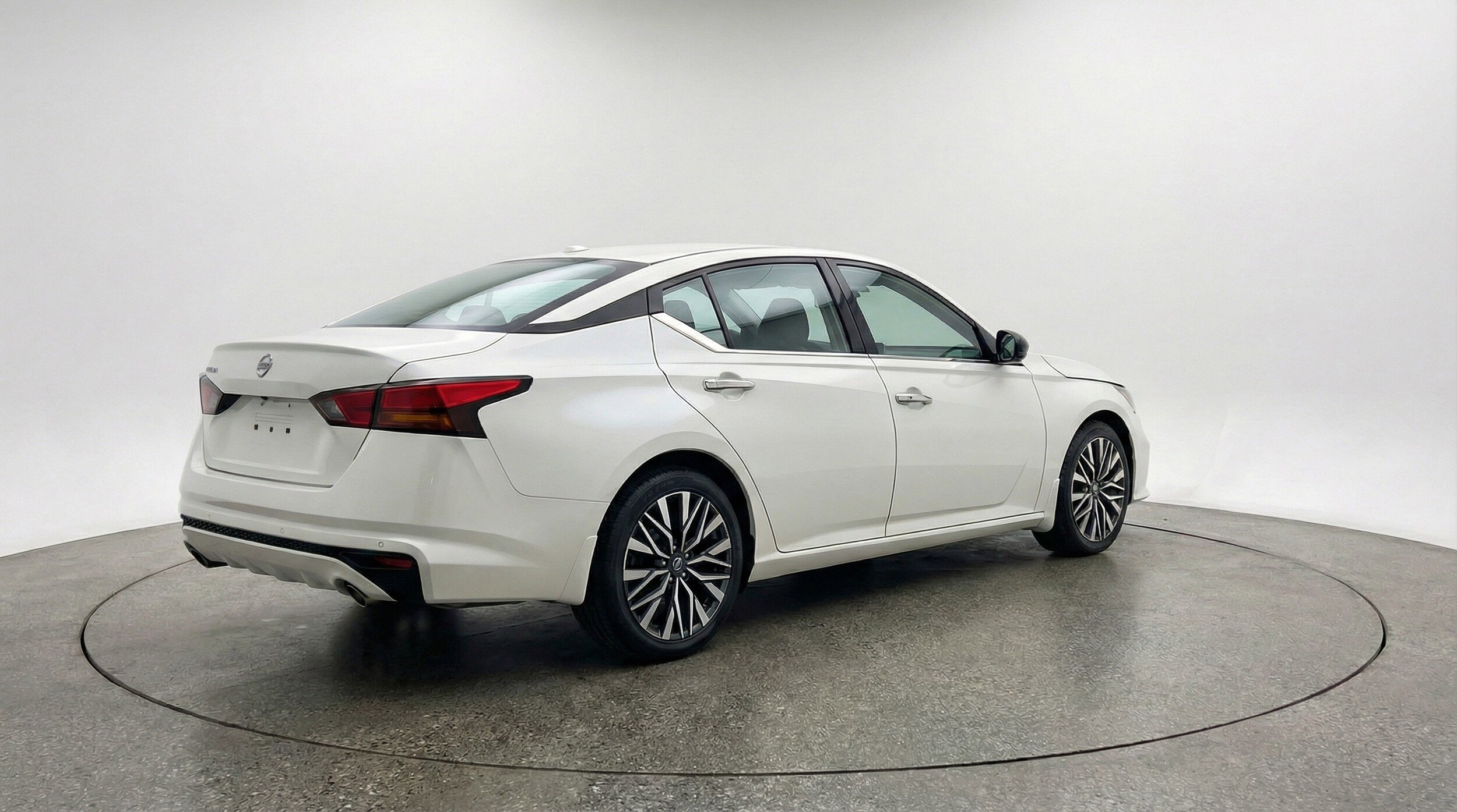 Thumbnail: 2025 Nissan Altima - 9