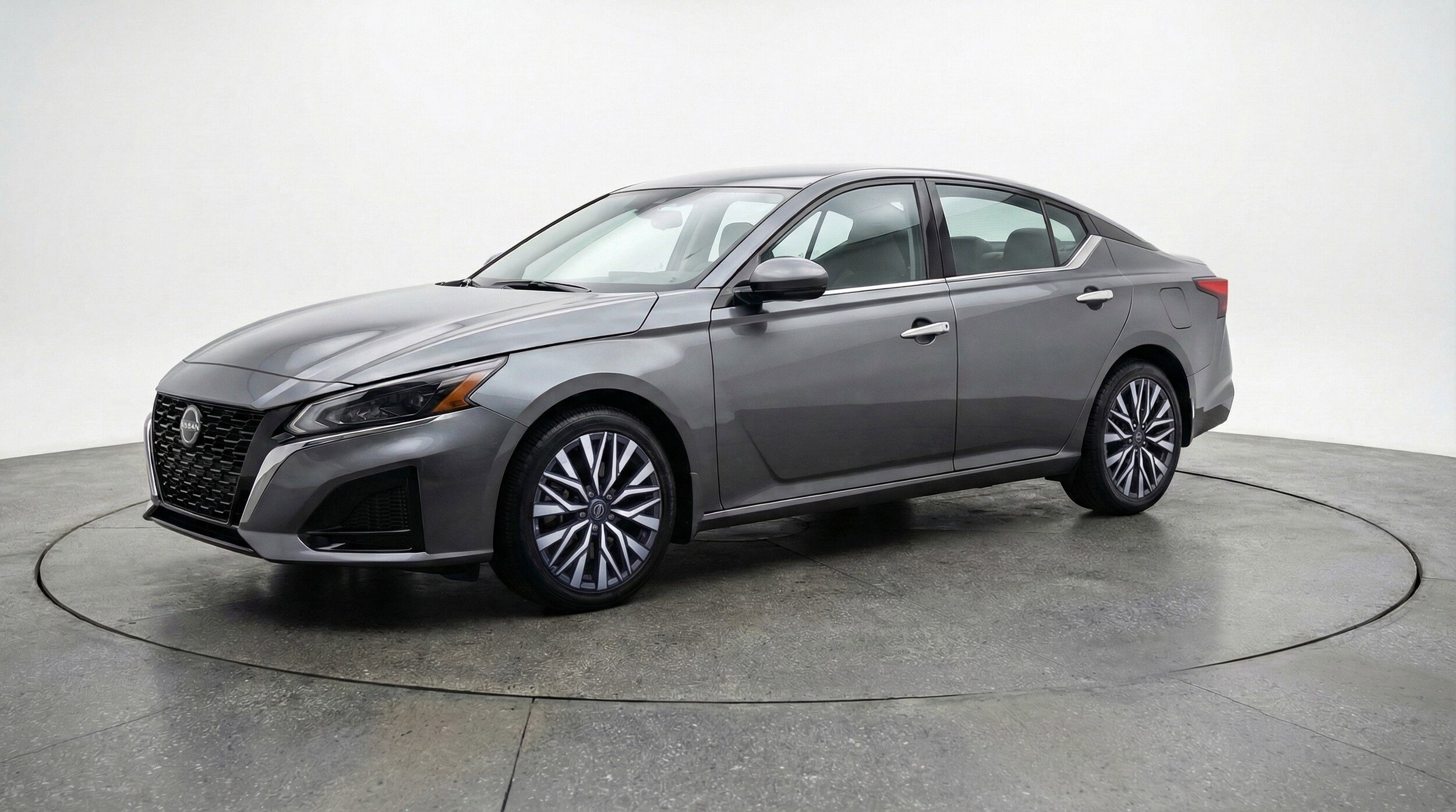 Thumbnail: 2025 Nissan Altima - 3
