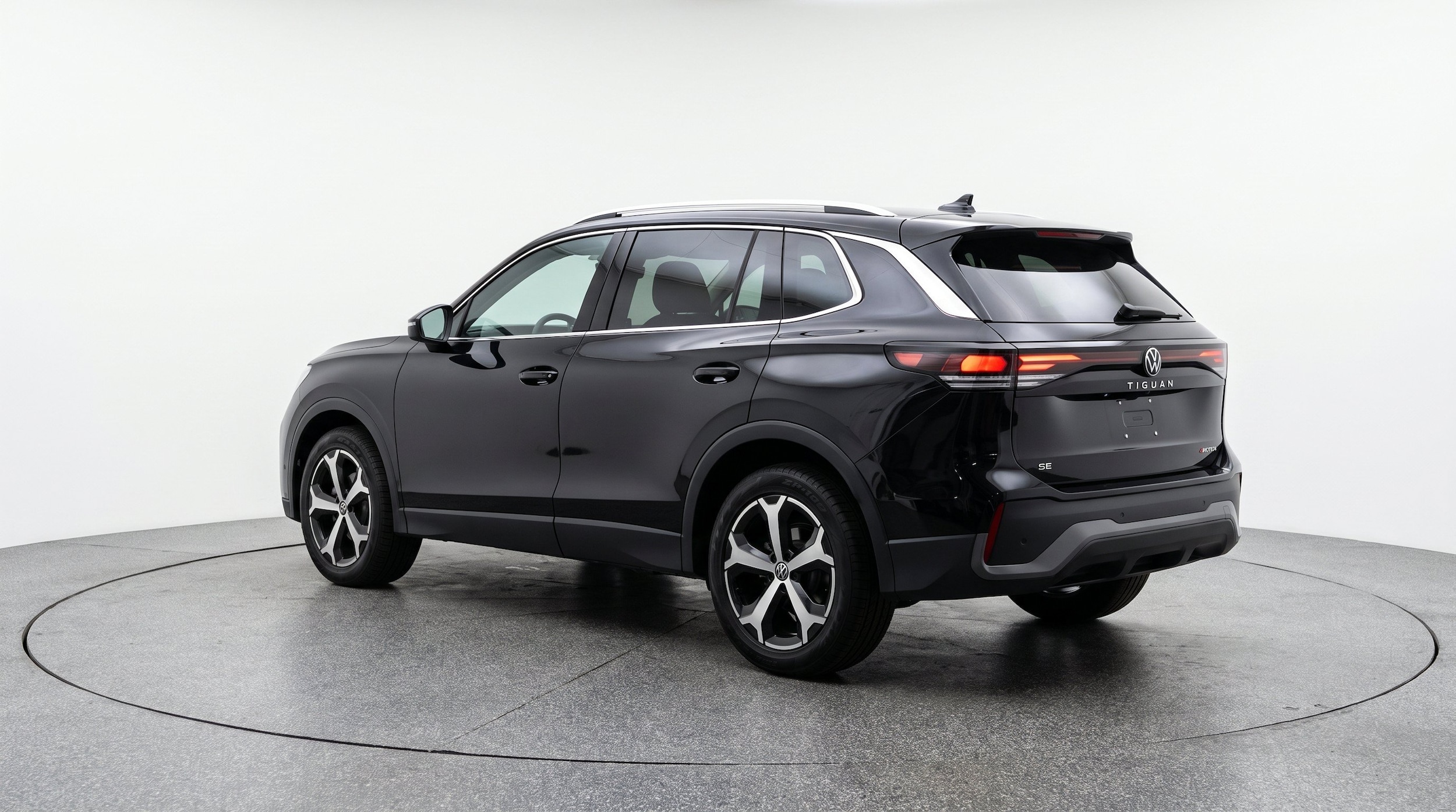 Thumbnail: 2026 Volkswagen Tiguan - 6