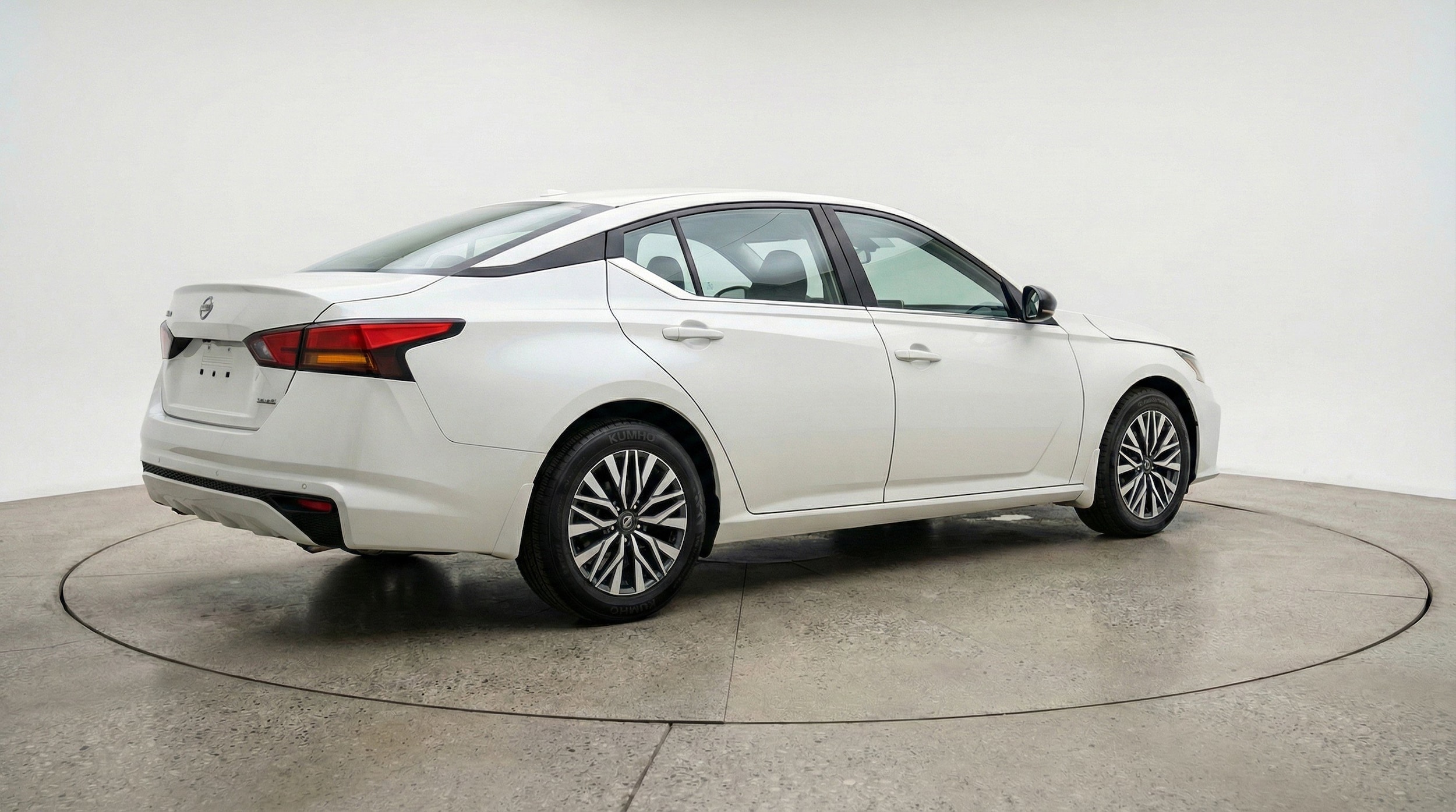 Thumbnail: 2025 Nissan Altima - 9