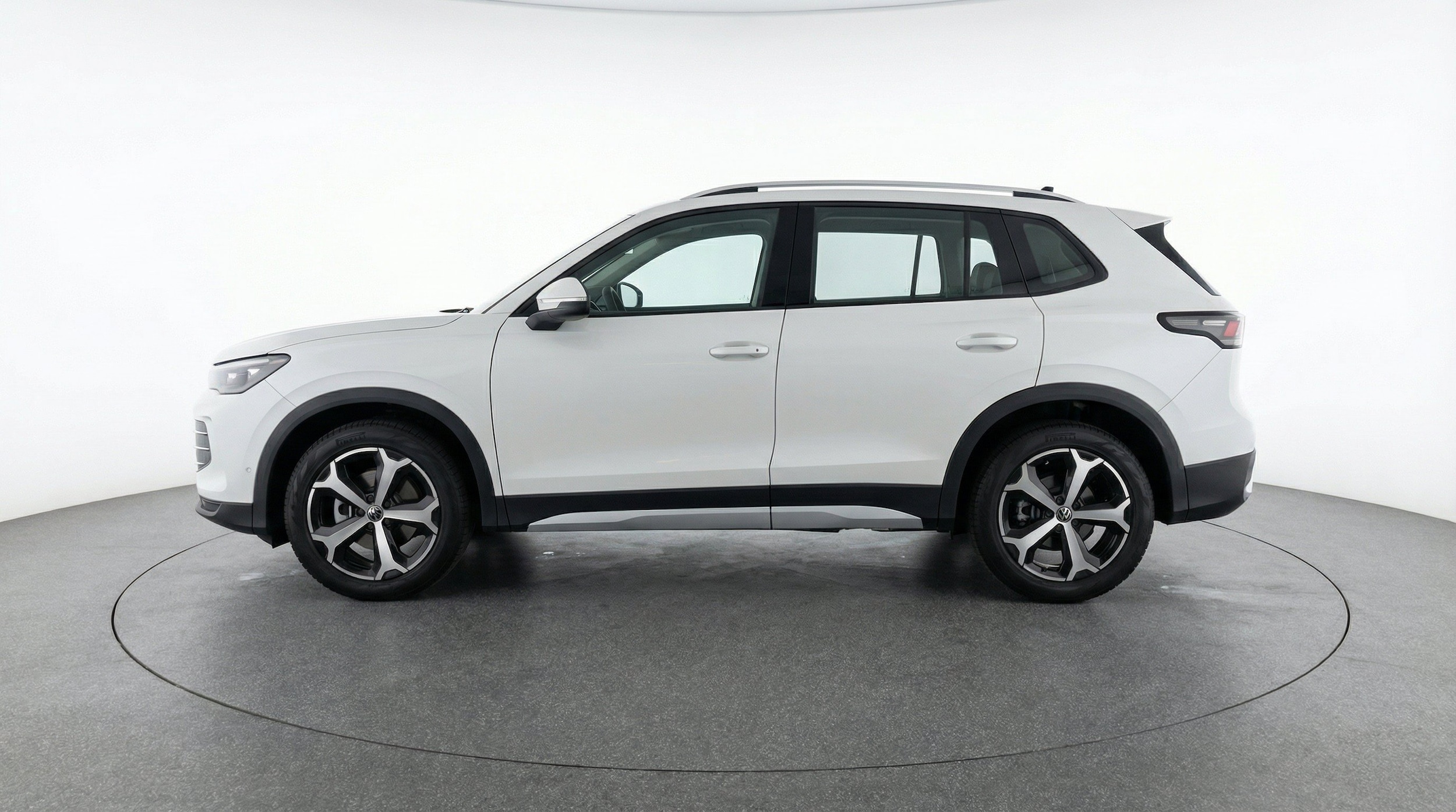 Thumbnail: 2026 Volkswagen Tiguan - 5