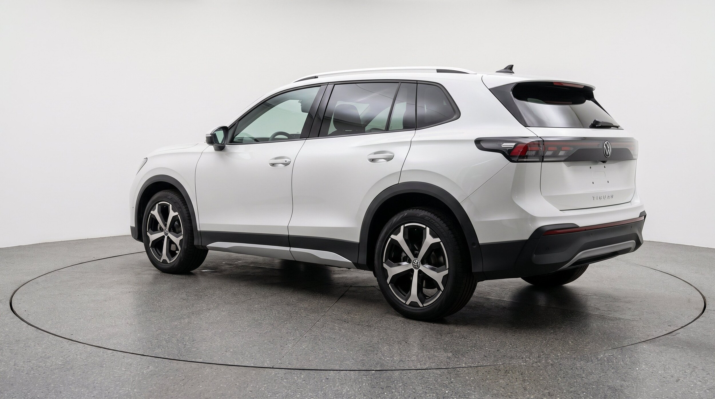 Thumbnail: 2026 Volkswagen Tiguan - 6