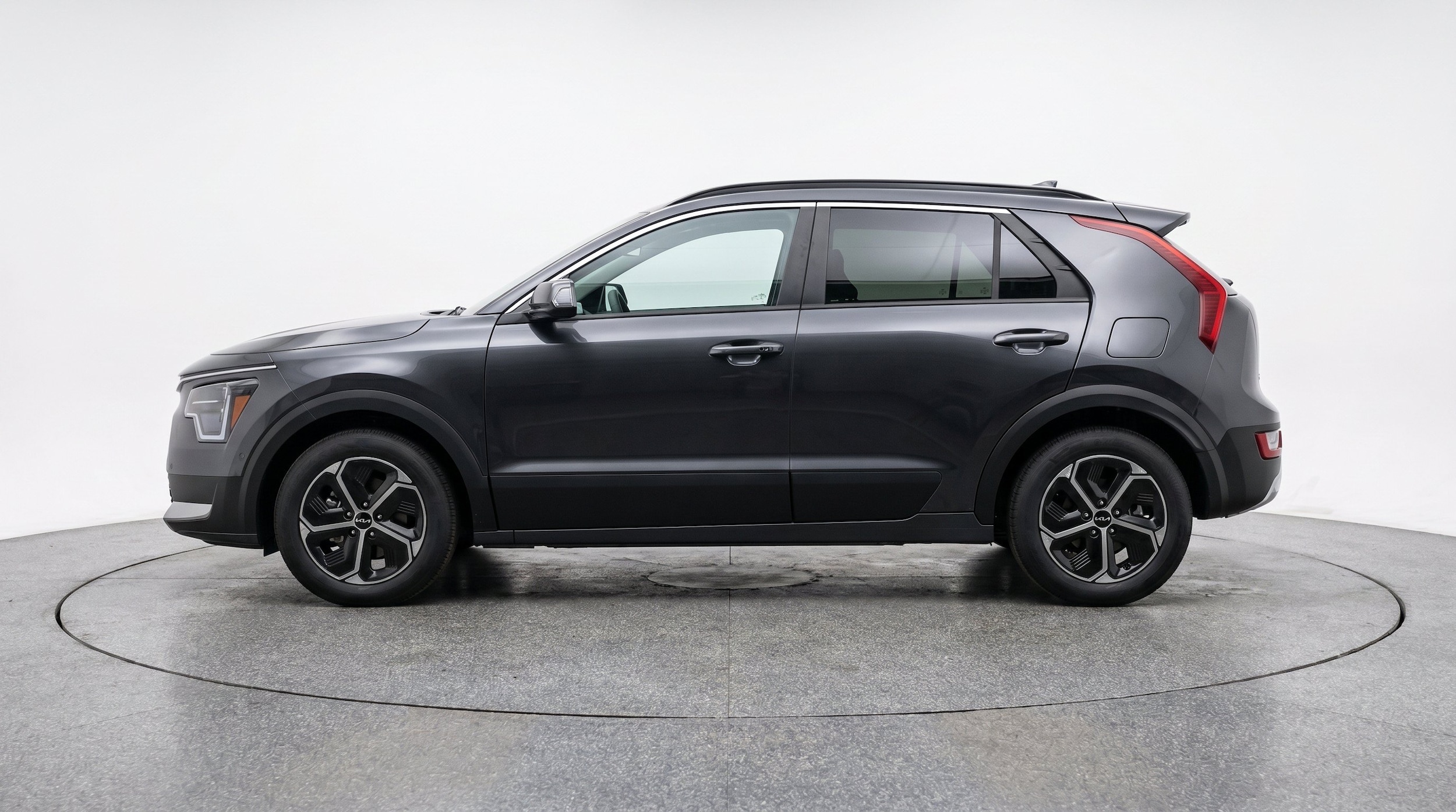 Thumbnail: 2026 Kia Niro - 5