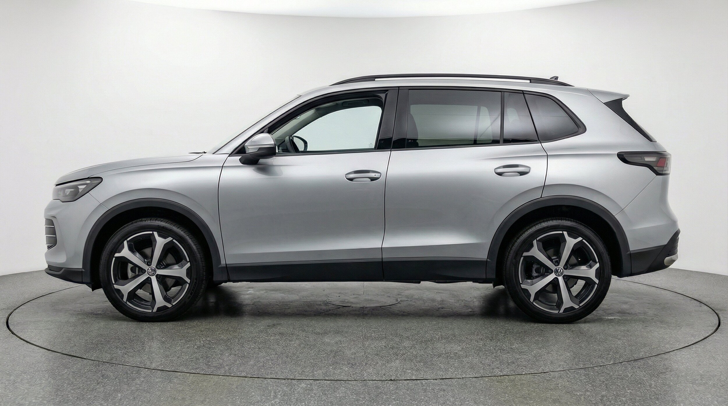 Thumbnail: 2026 Volkswagen Tiguan - 5