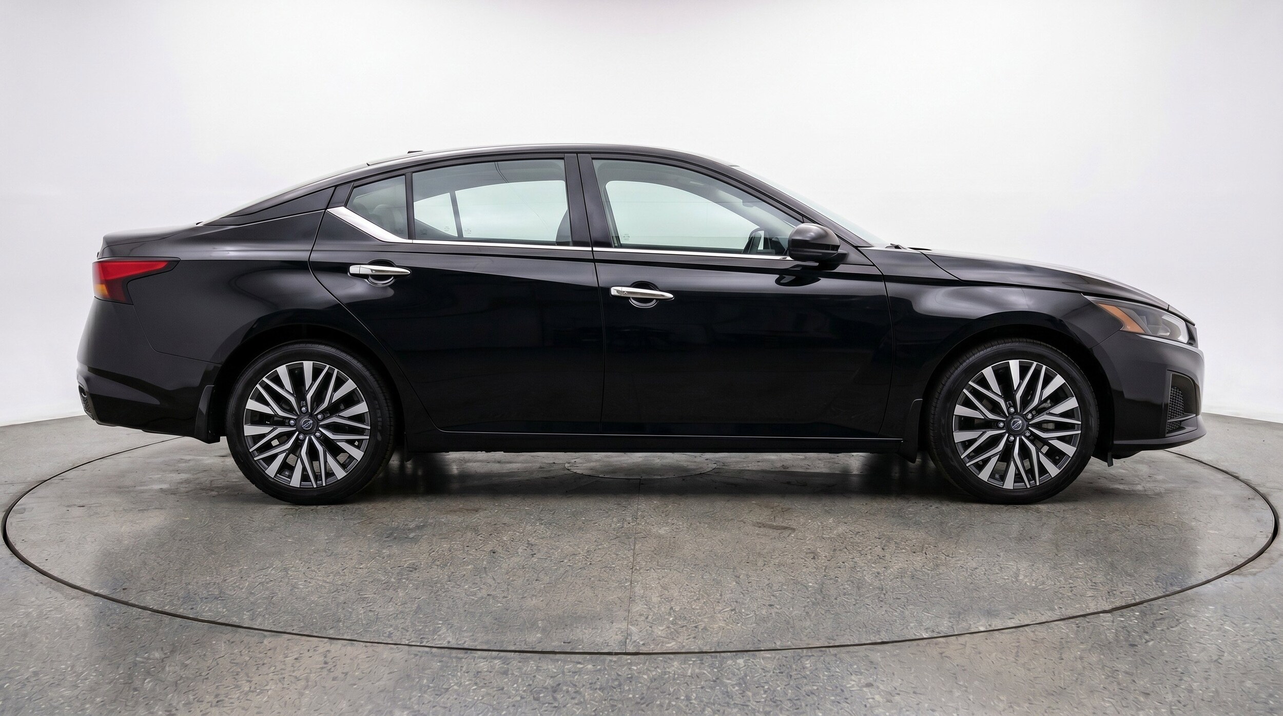 Thumbnail: 2025 Nissan Altima - 11