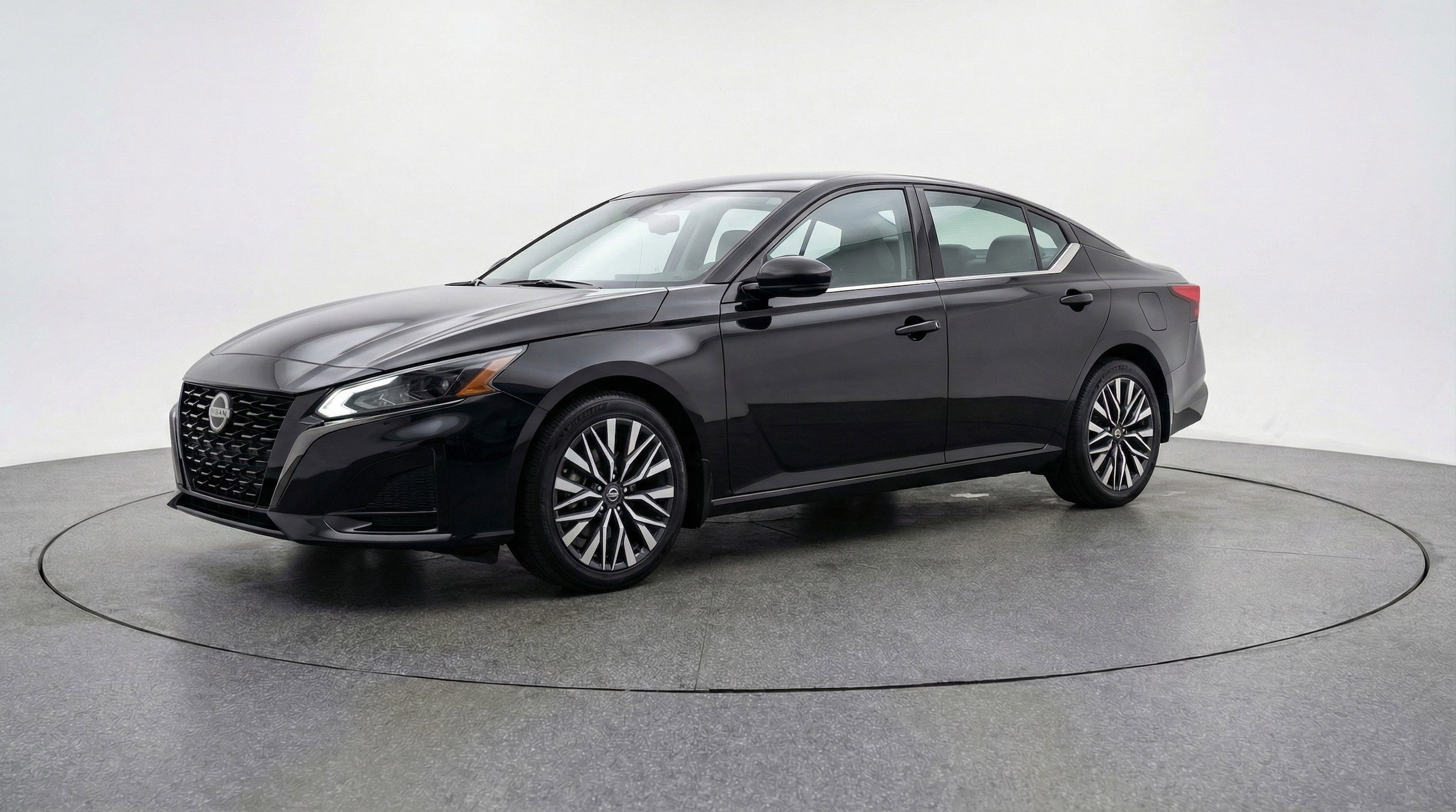 Thumbnail: 2025 Nissan Altima - 3