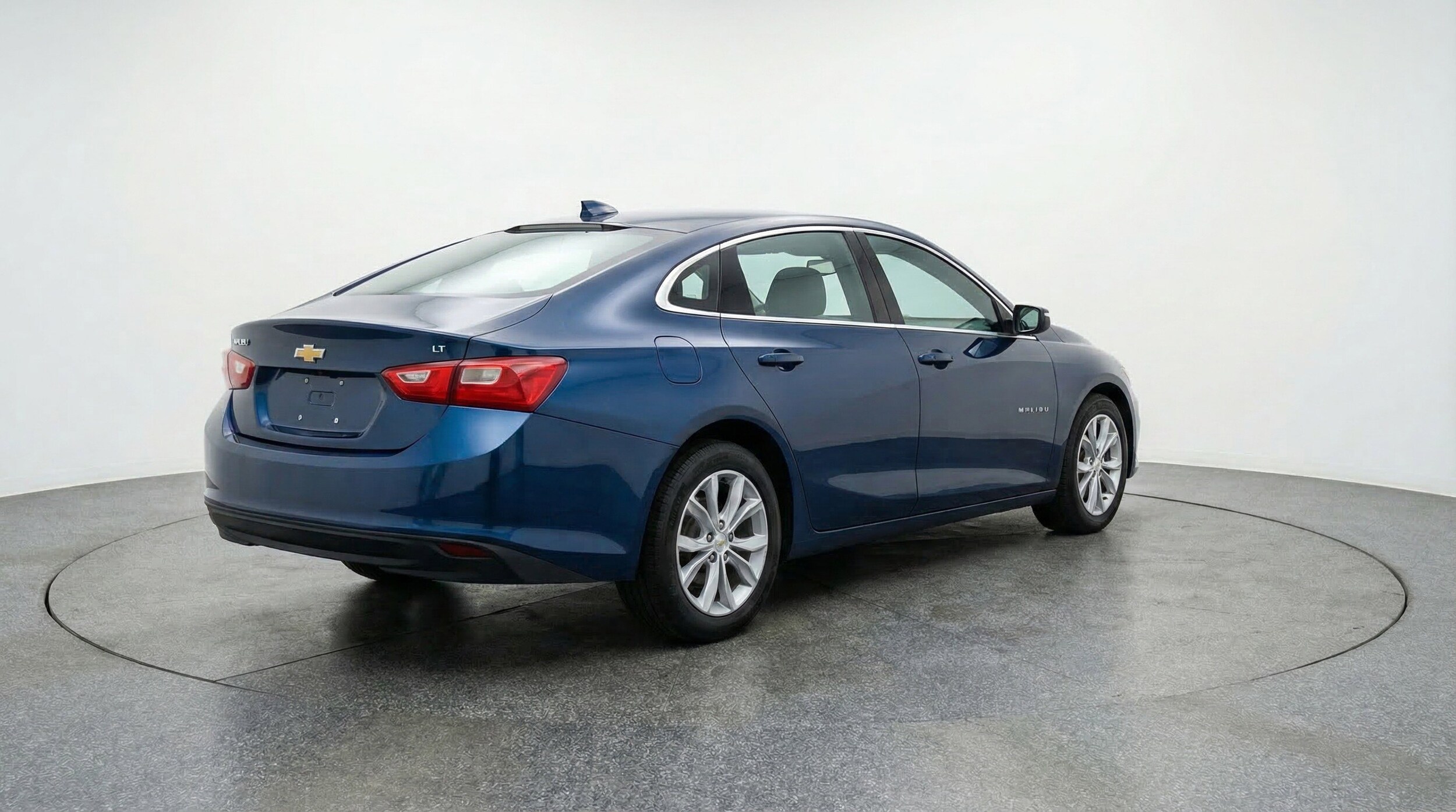 Thumbnail: 2023 Chevrolet Malibu - 9