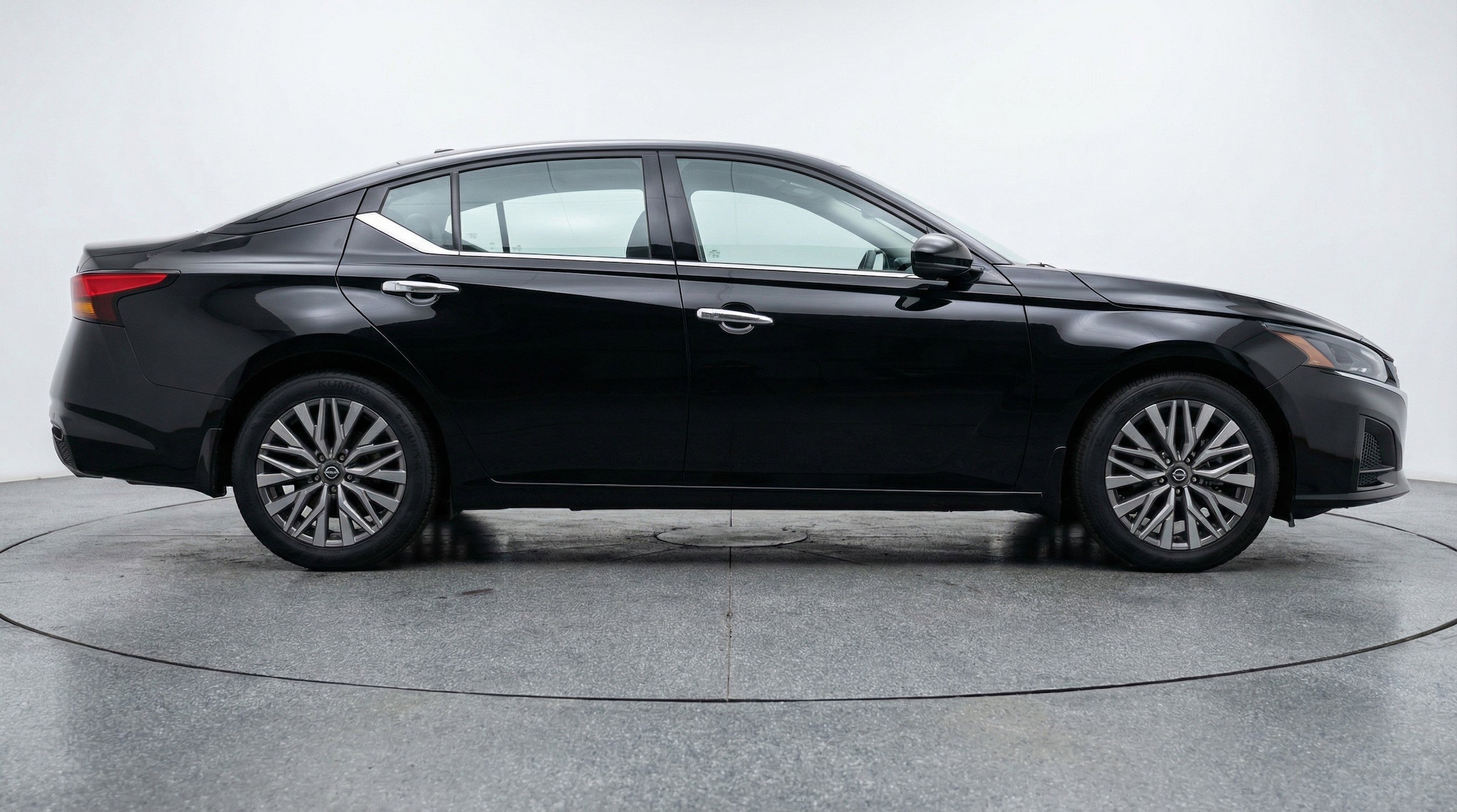 Thumbnail: 2025 Nissan Altima - 11