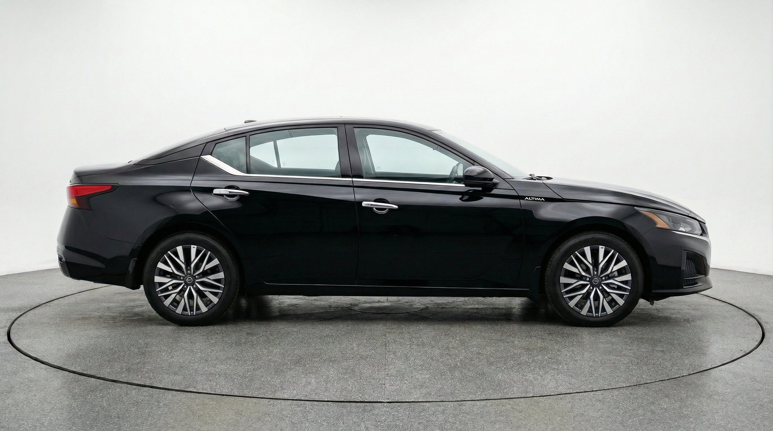 Thumbnail: 2025 Nissan Altima - 11
