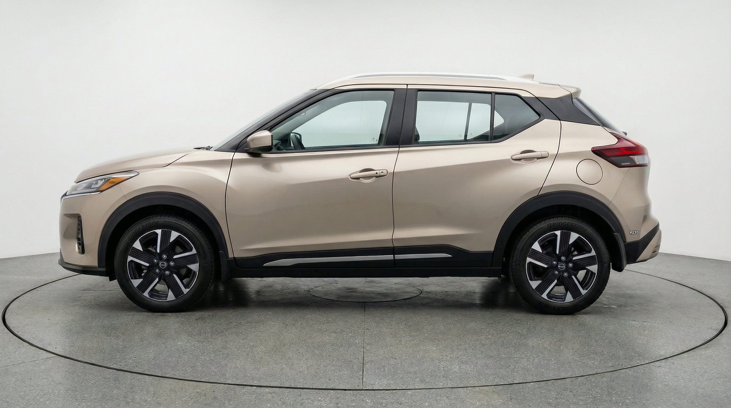 Thumbnail: 2026 Nissan Kicks - 5
