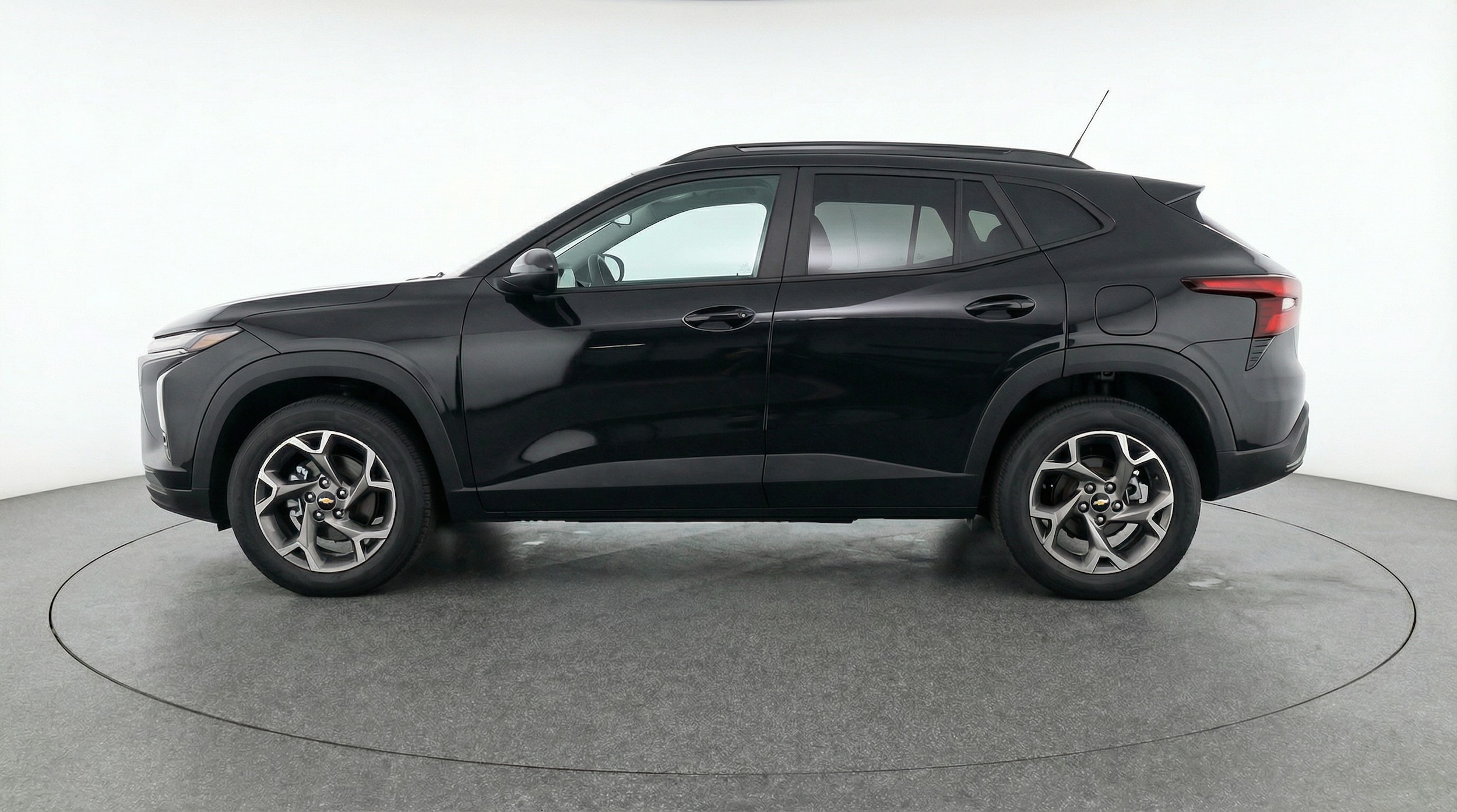 Thumbnail: 2025 Chevrolet Trax - 4