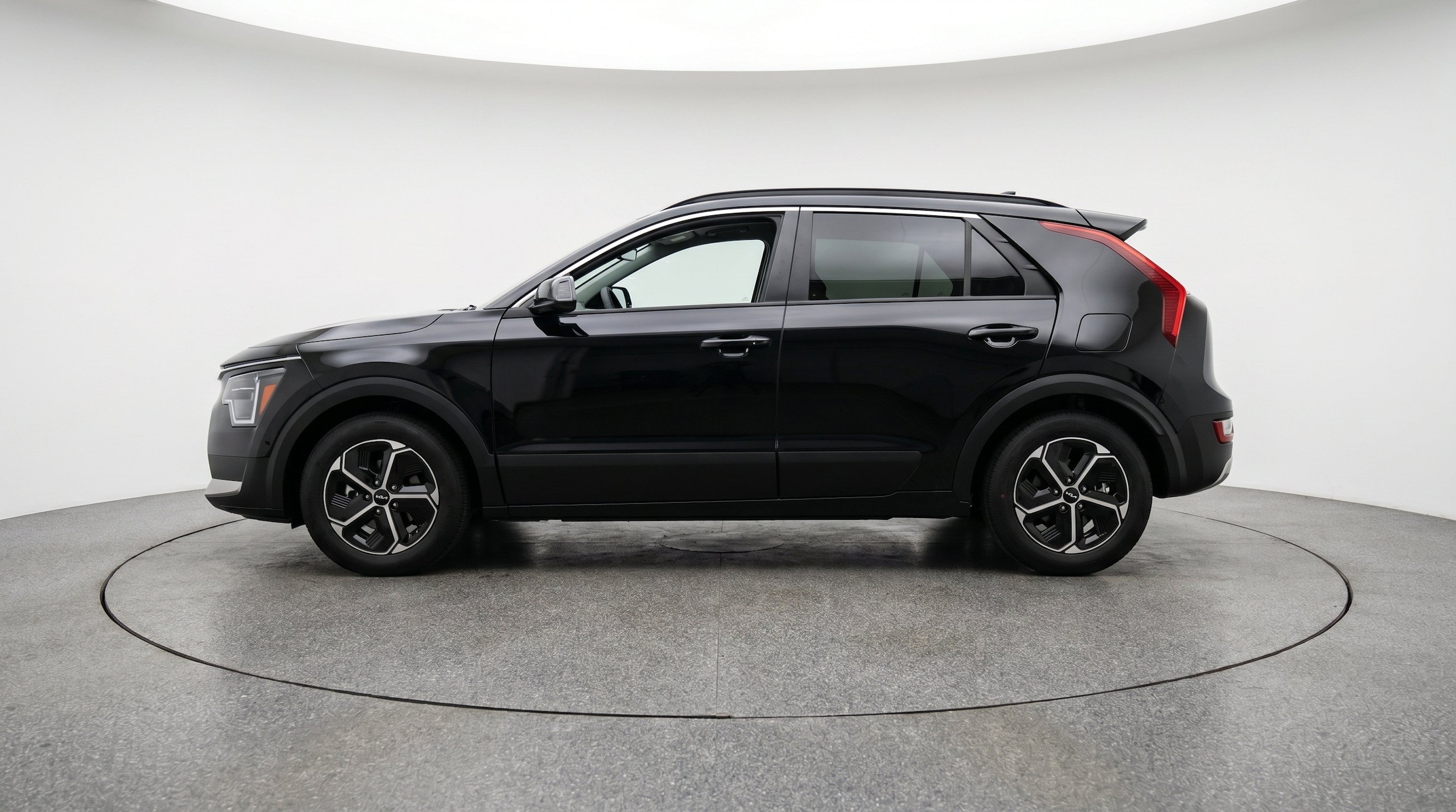 Thumbnail: 2026 Kia Niro - 5