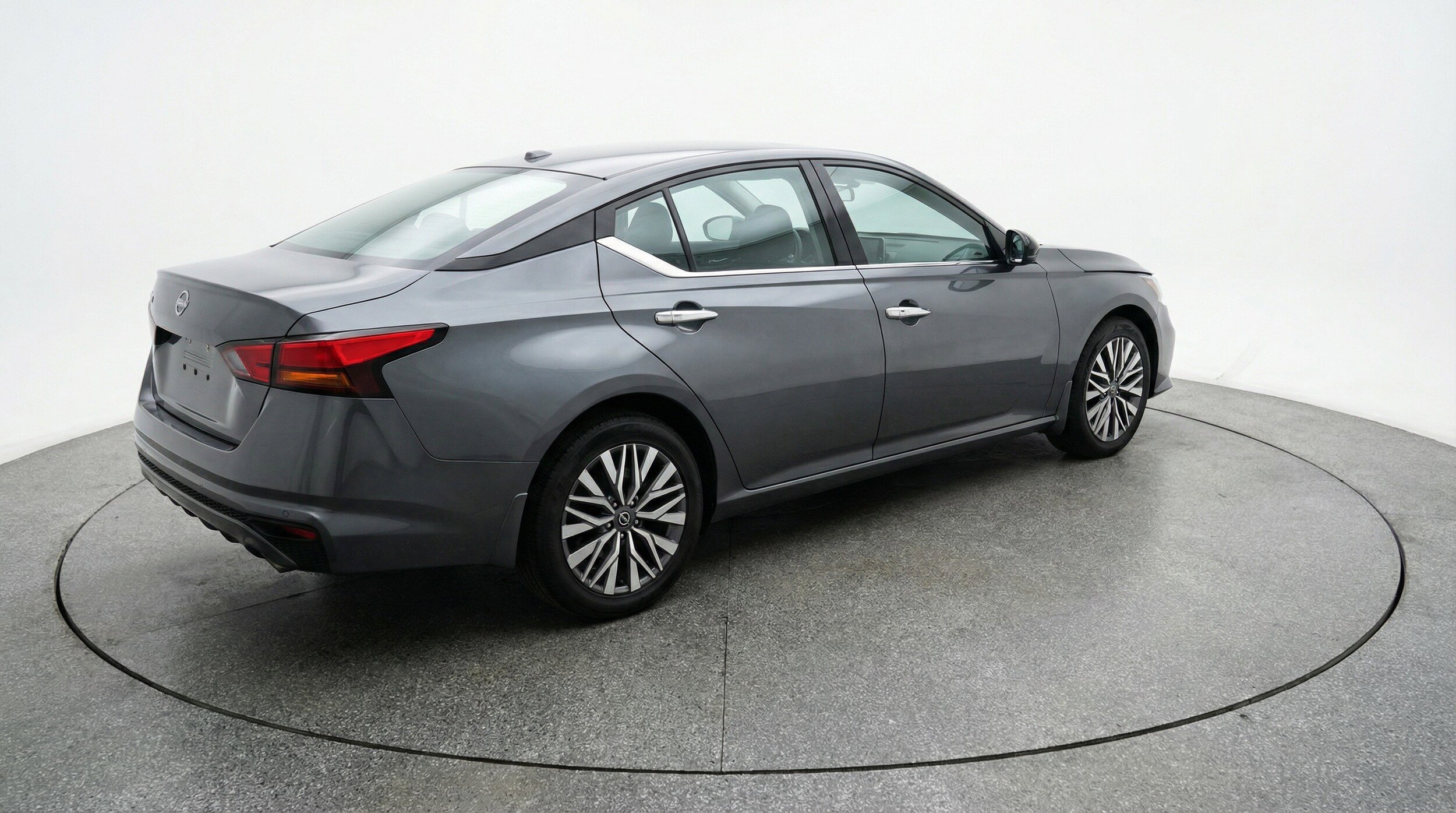 Thumbnail: 2025 Nissan Altima - 9