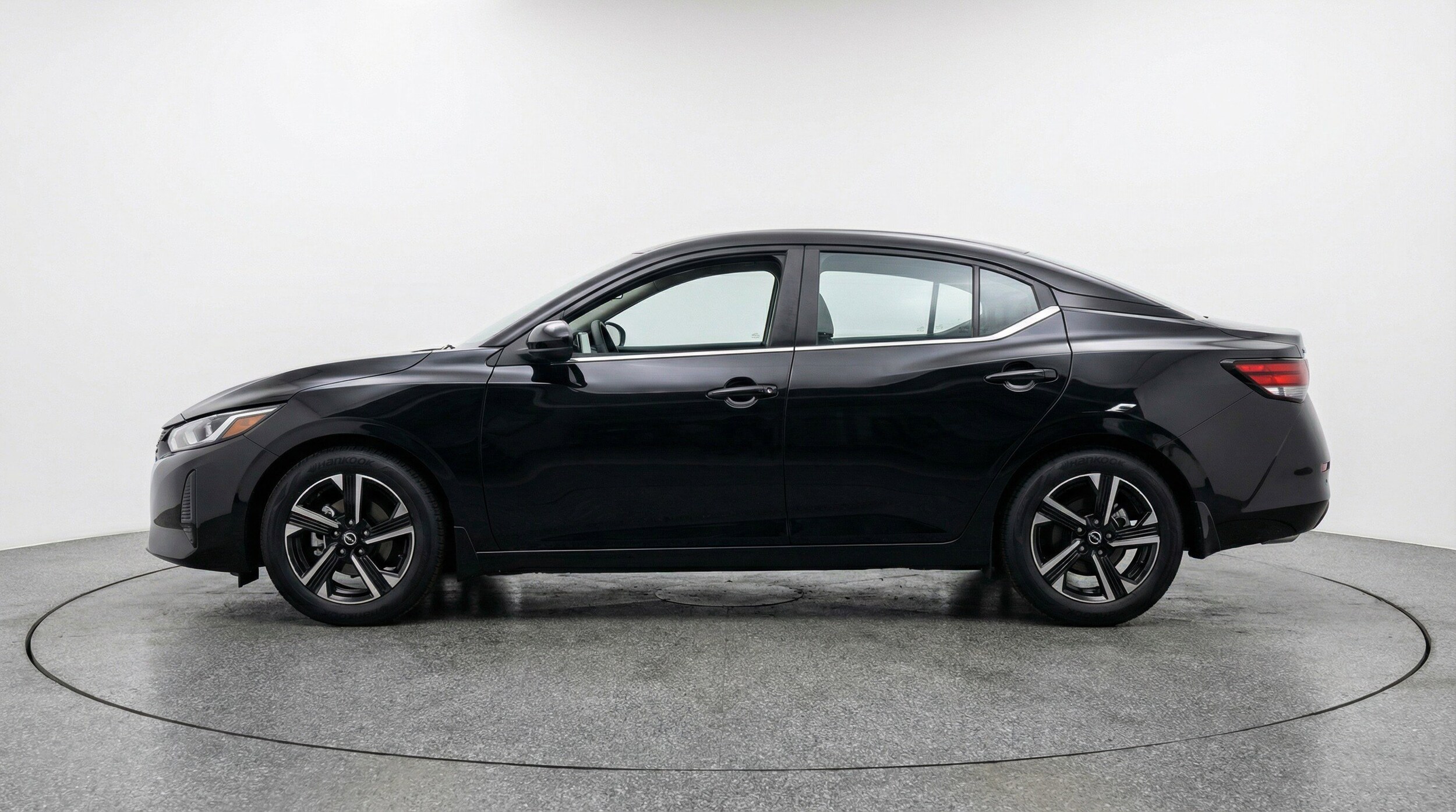 Thumbnail: 2025 Nissan Sentra - 5