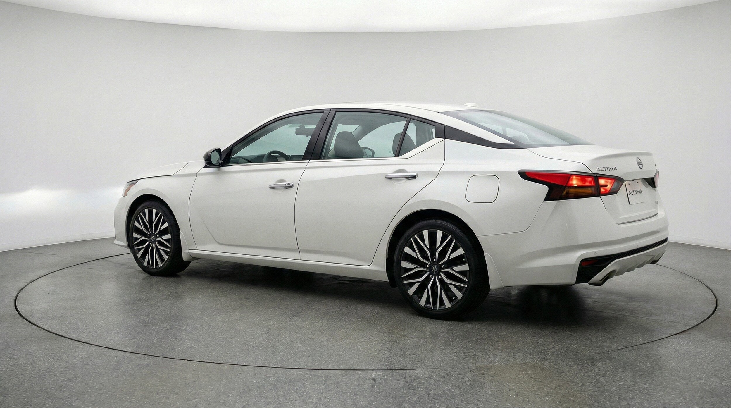 Thumbnail: 2025 Nissan Altima - 6