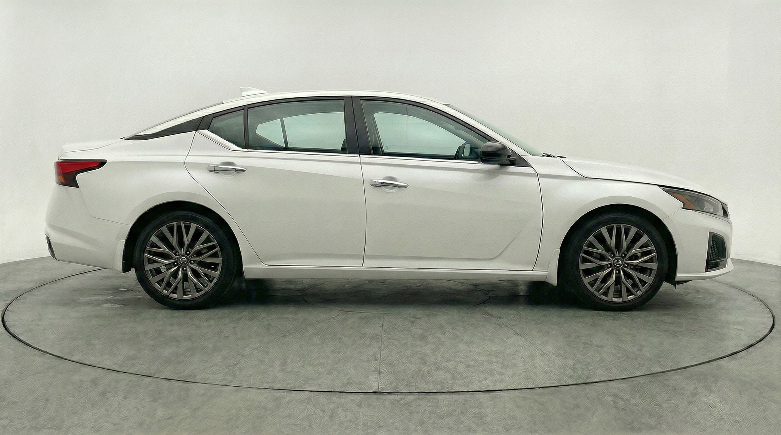 Thumbnail: 2025 Nissan Altima - 11