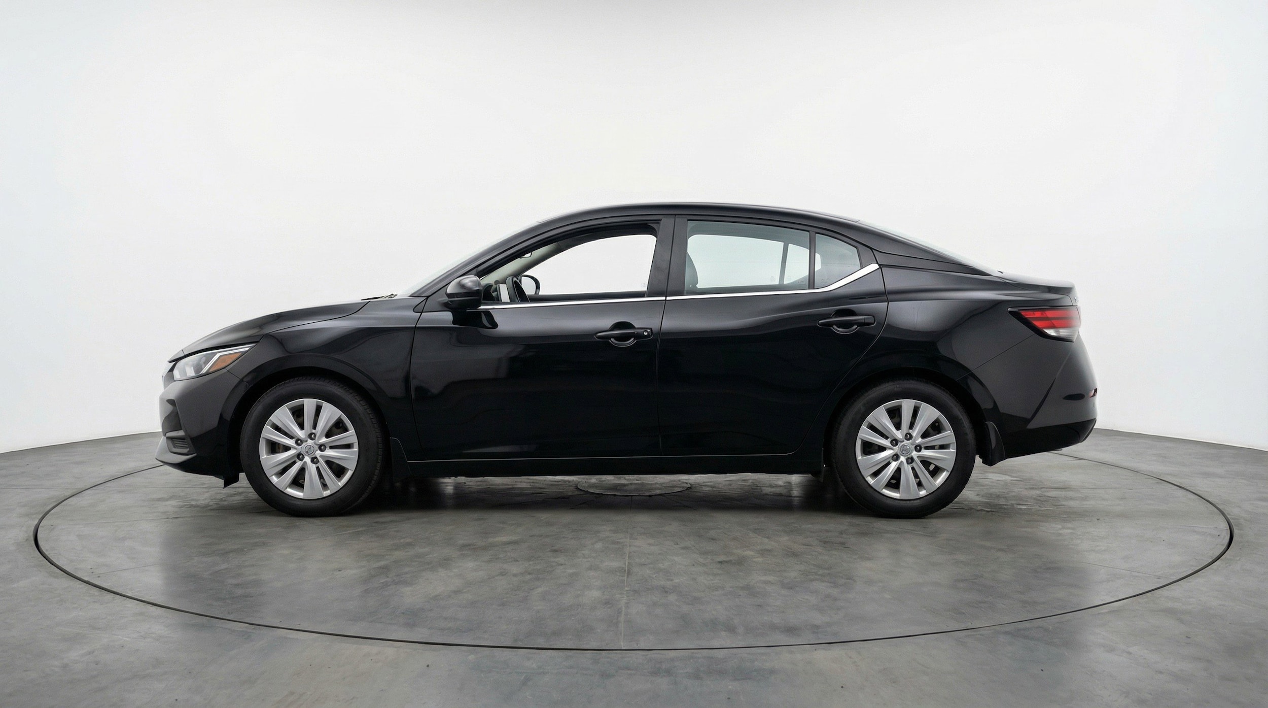 Thumbnail: 2025 Nissan Sentra - 5