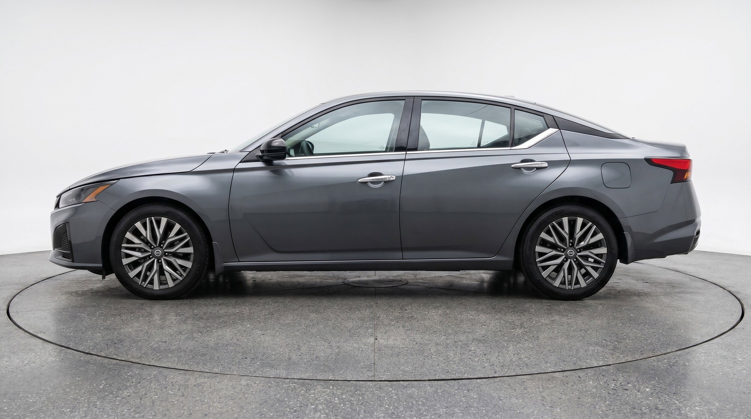 Thumbnail: 2025 Nissan Altima - 5