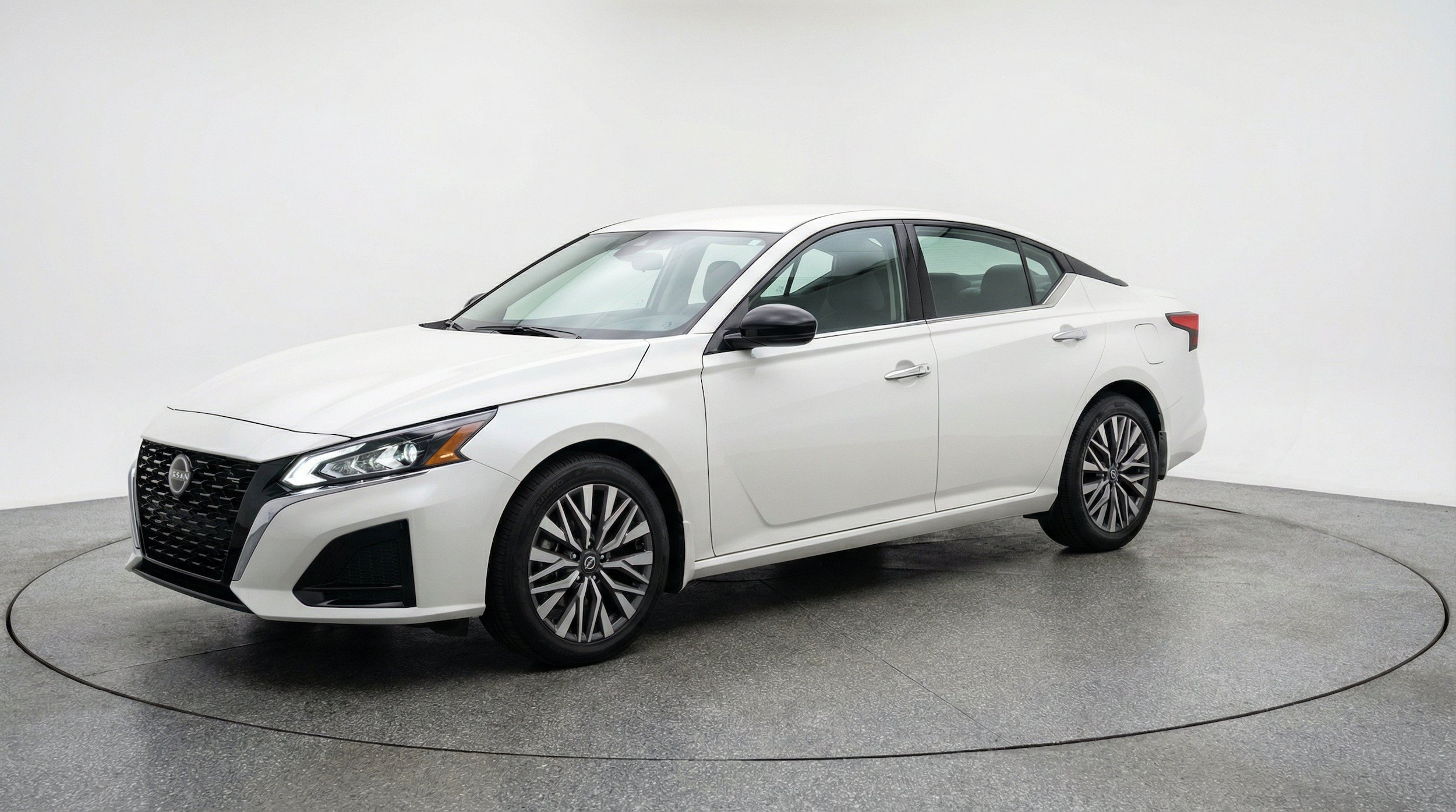 Thumbnail: 2025 Nissan Altima - 3