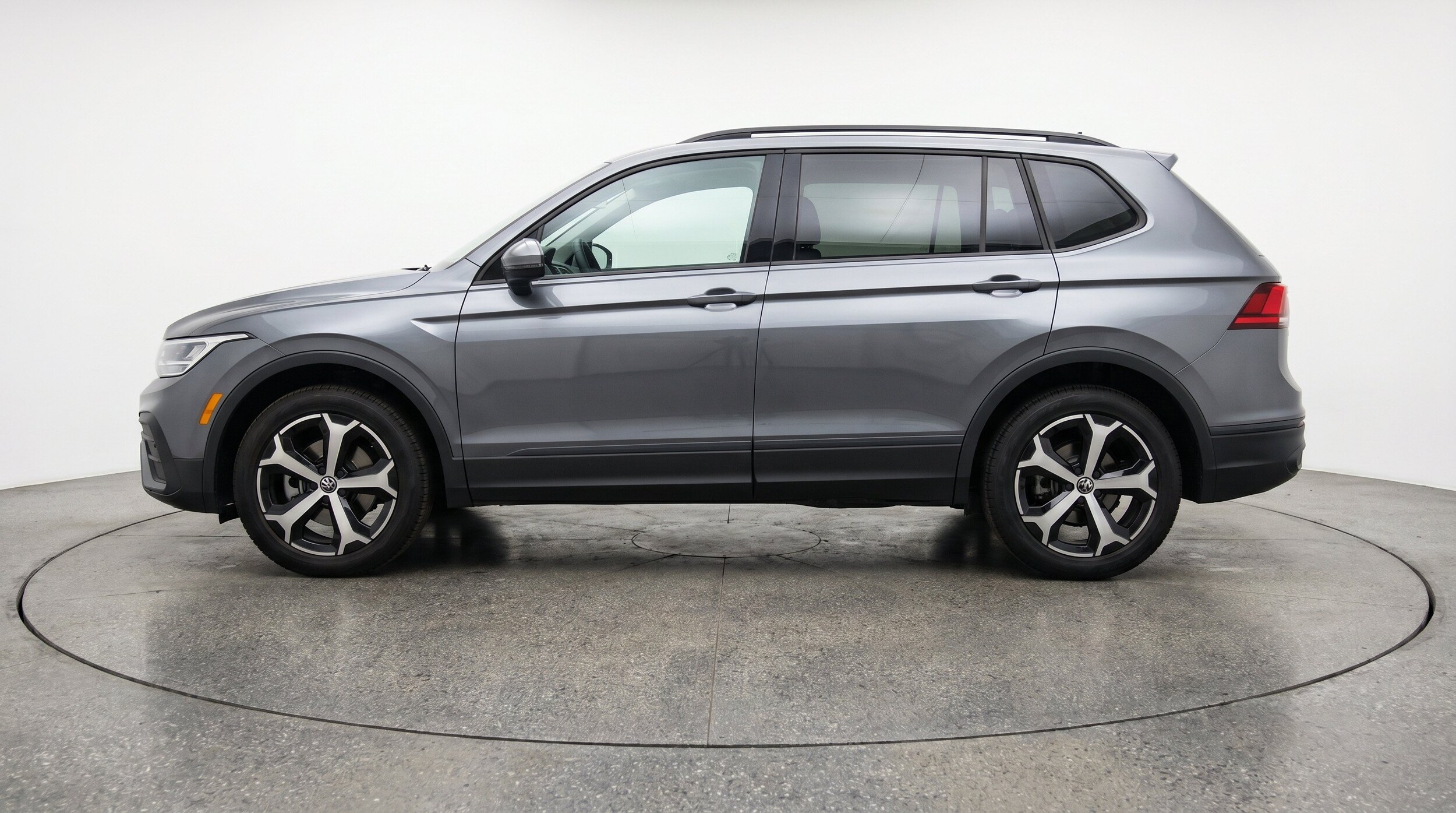 Thumbnail: 2026 Volkswagen Tiguan - 5