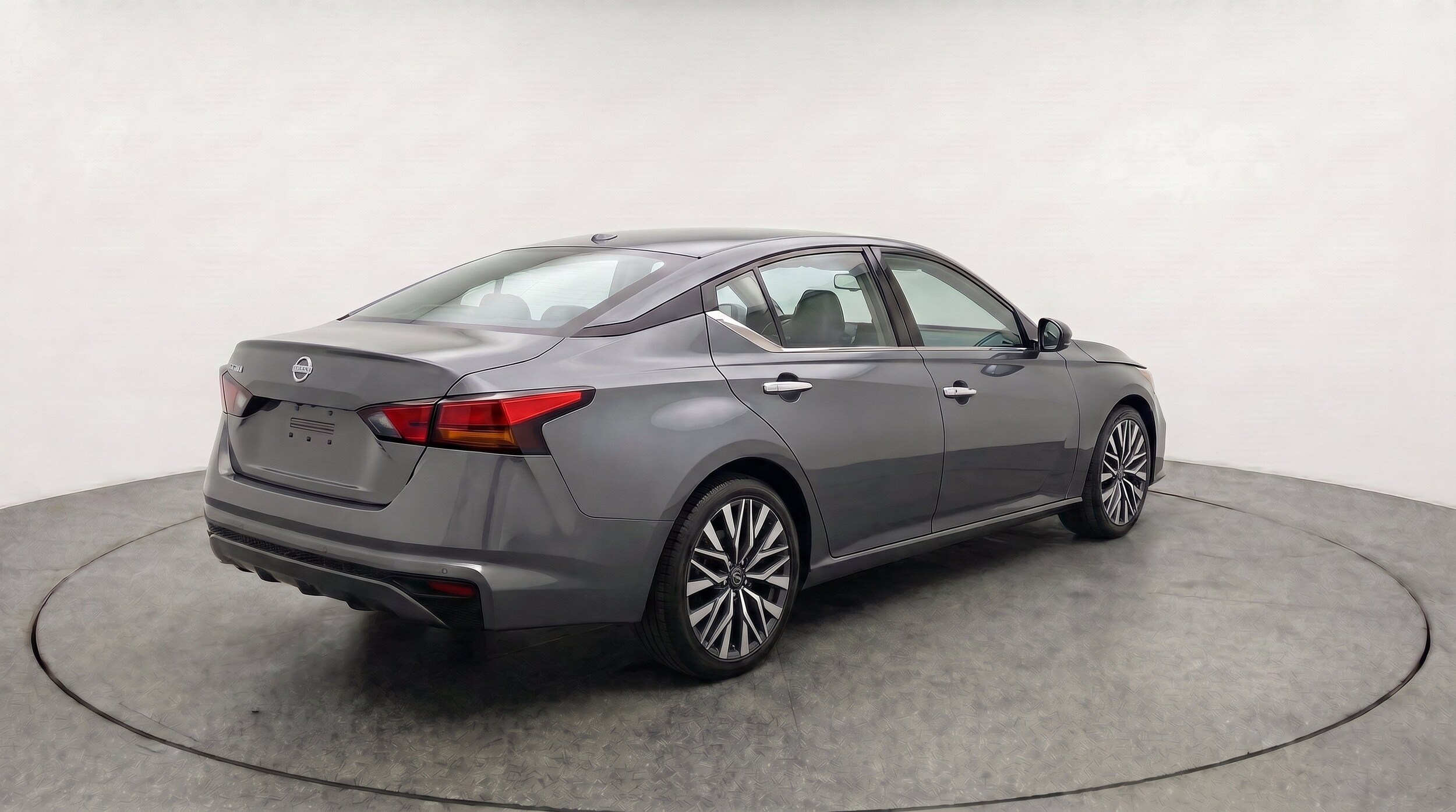 Thumbnail: 2025 Nissan Altima - 9
