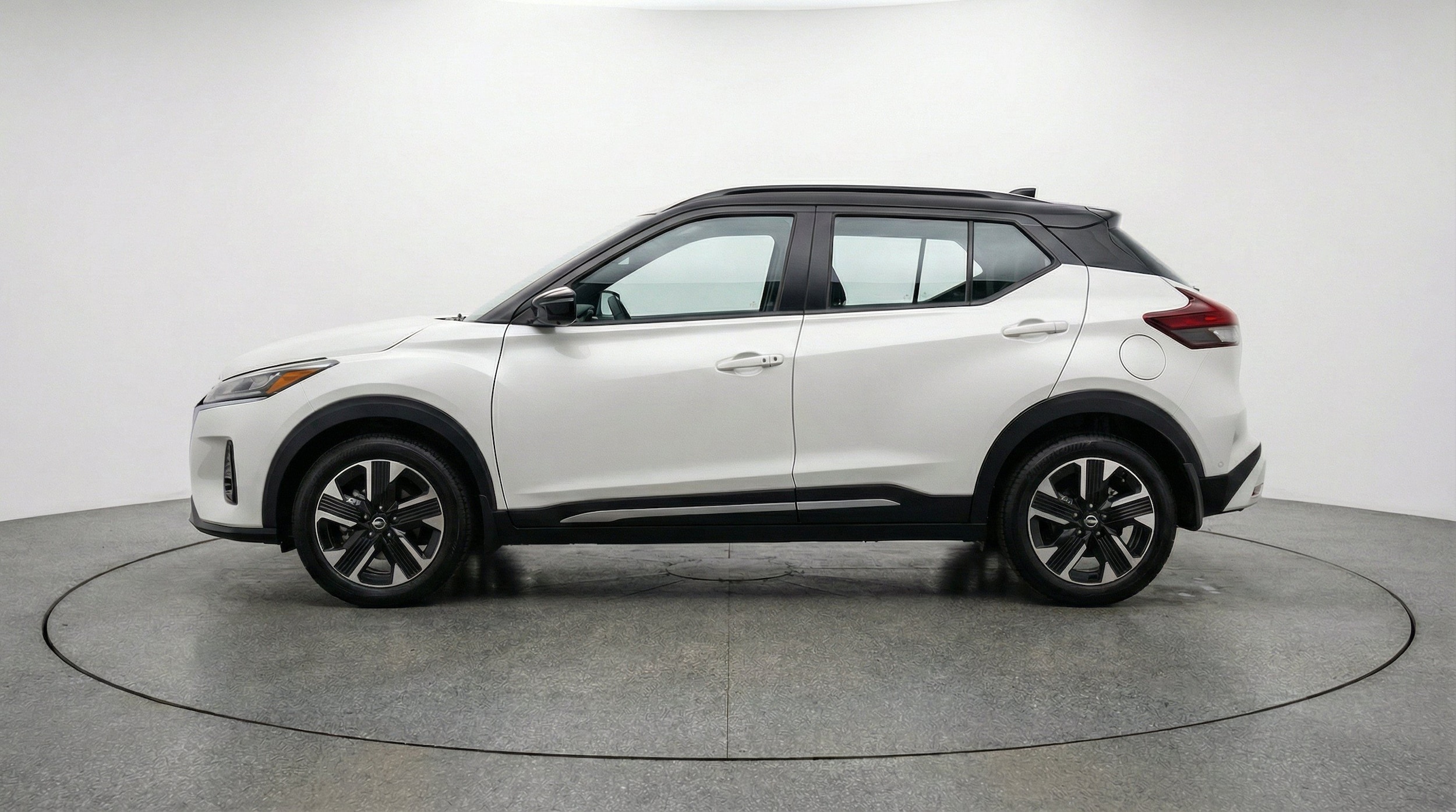 Thumbnail: 2026 Nissan Kicks - 5
