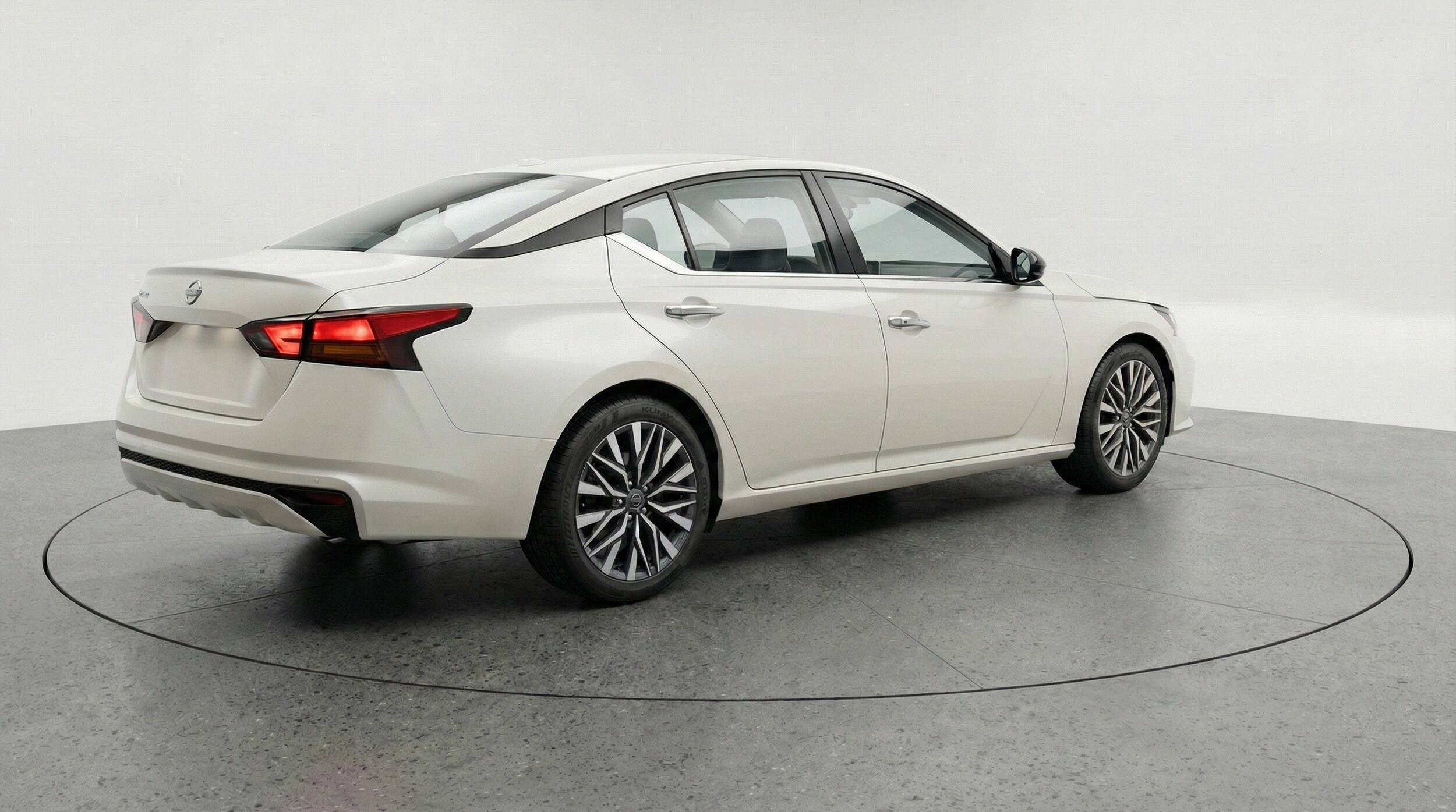 Thumbnail: 2025 Nissan Altima - 9