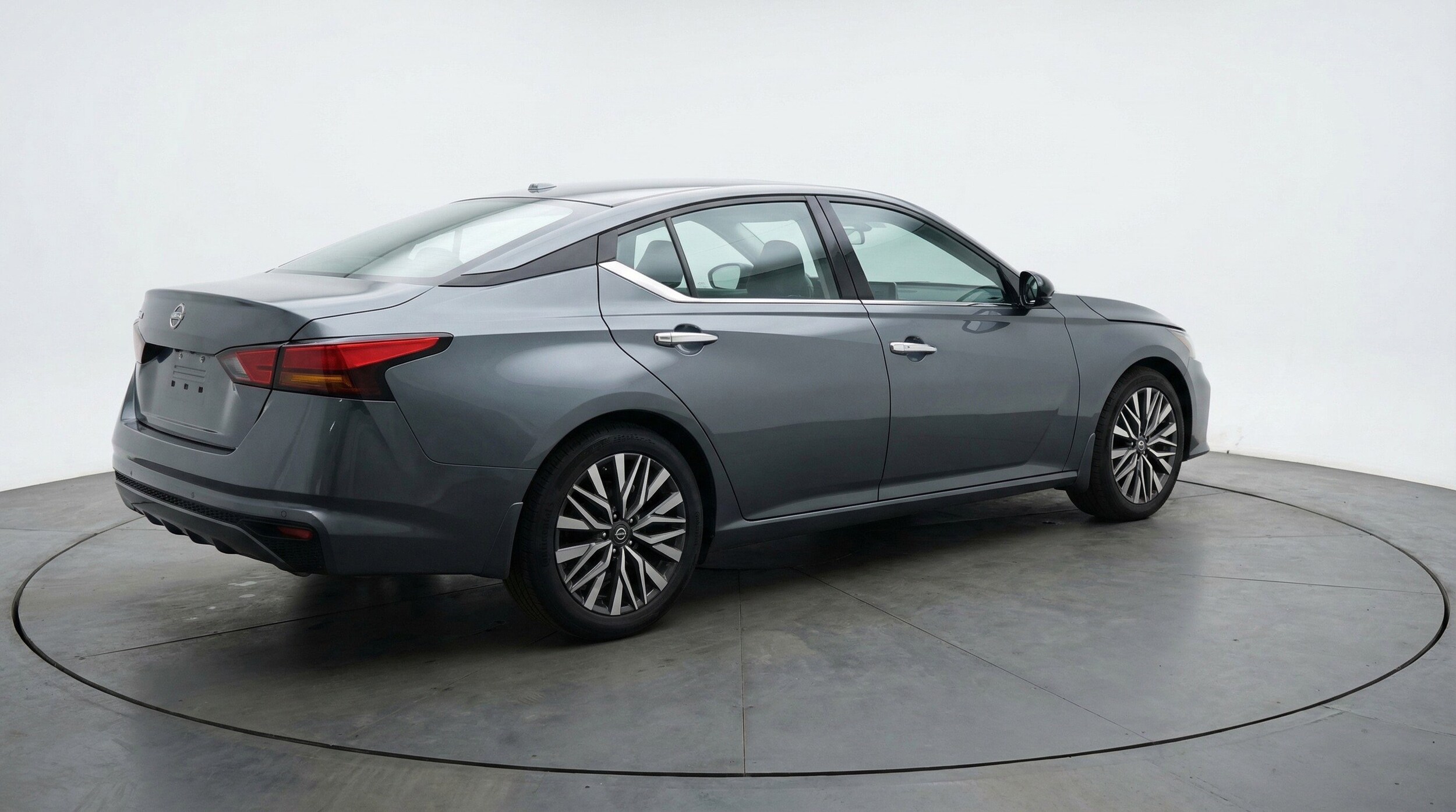 Thumbnail: 2025 Nissan Altima - 9