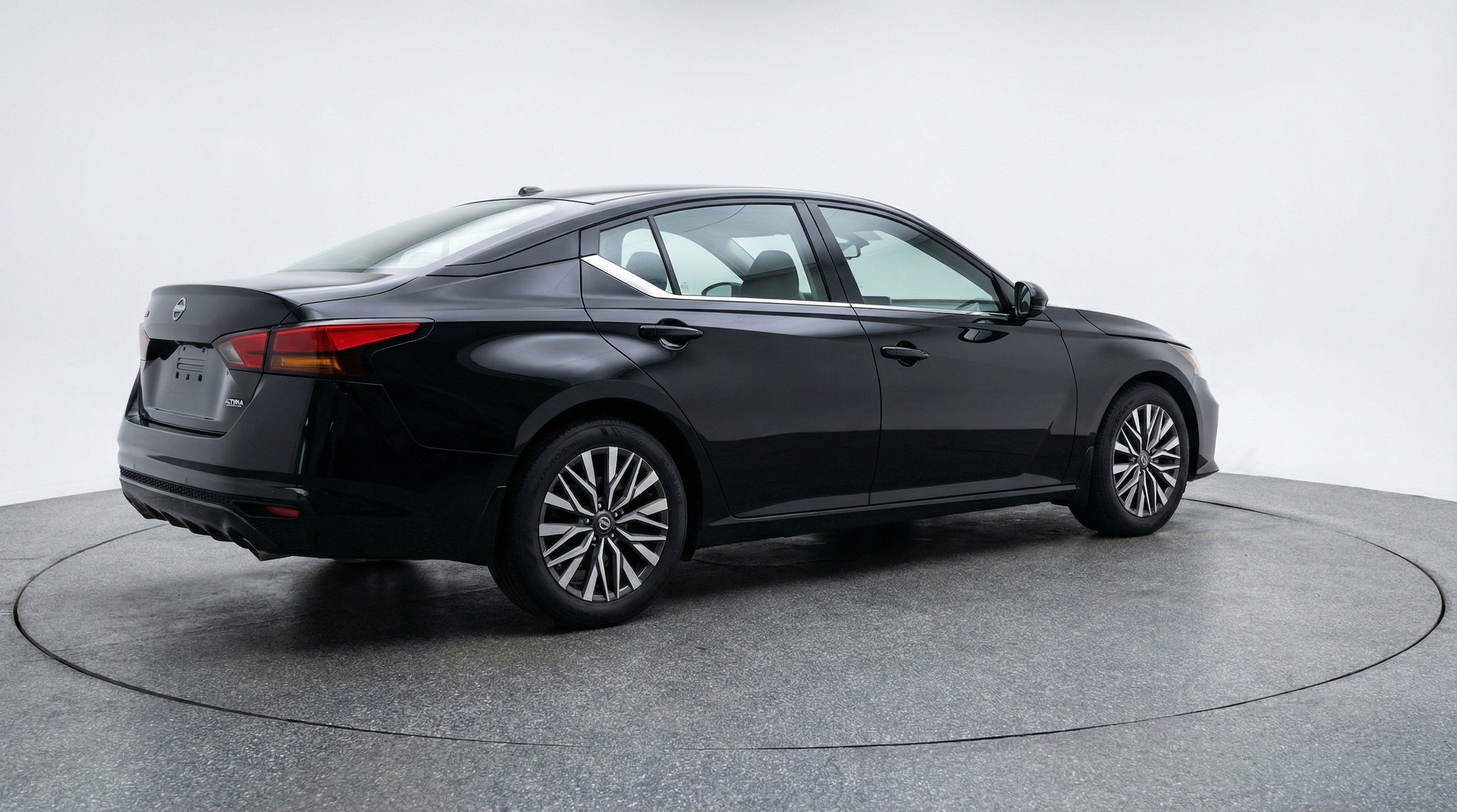 Thumbnail: 2025 Nissan Altima - 9