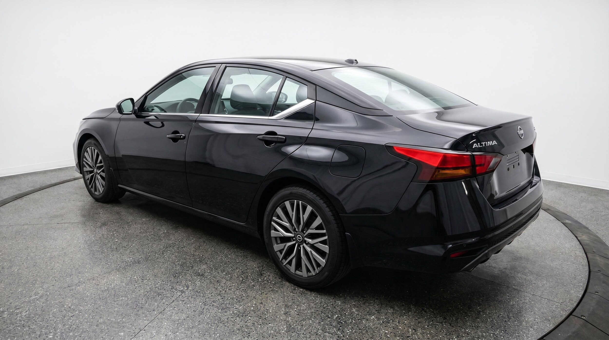 Thumbnail: 2025 Nissan Altima - 6