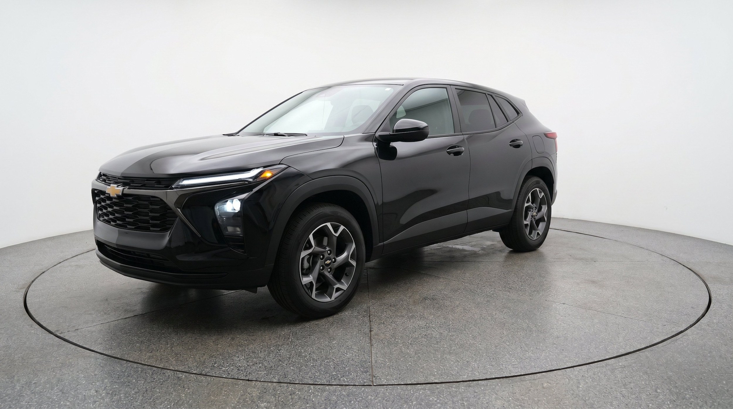 Thumbnail: 2025 Chevrolet Trax - 3