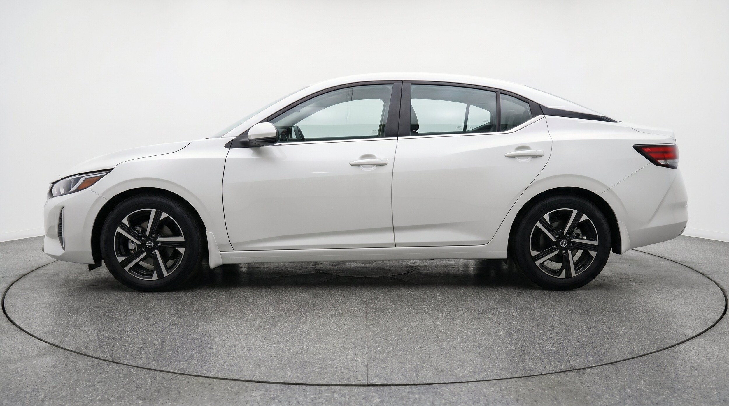 Thumbnail: 2025 Nissan Sentra - 5