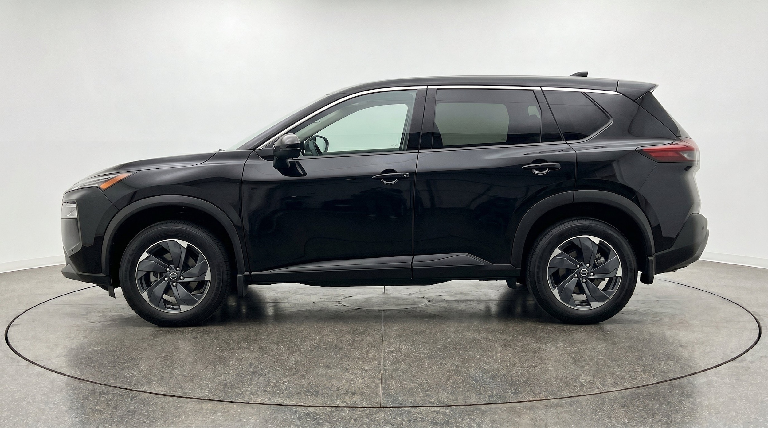 Thumbnail: 2025 Nissan Rogue - 5
