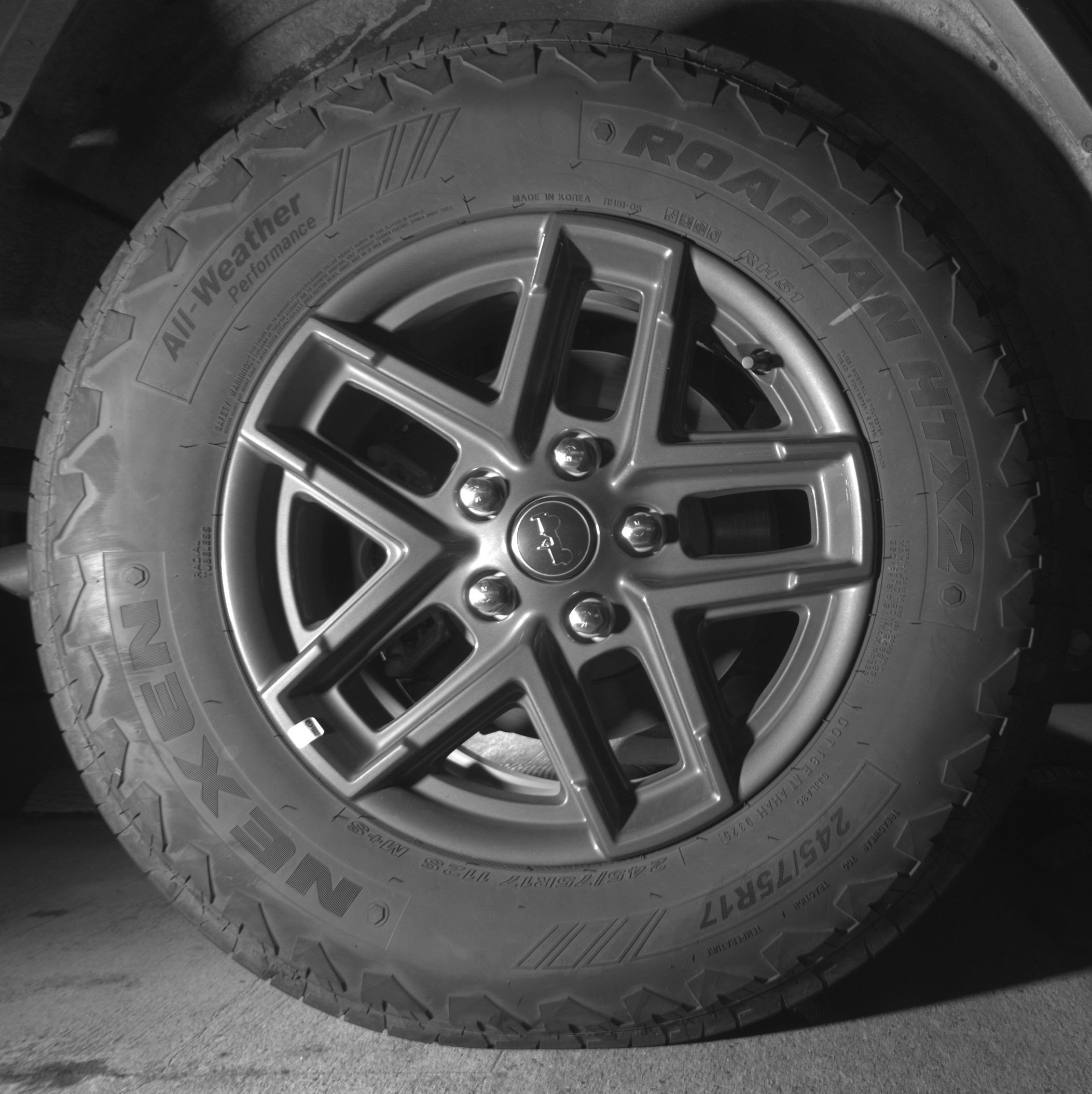 Thumbnail: 2025 Jeep Wrangler - 15