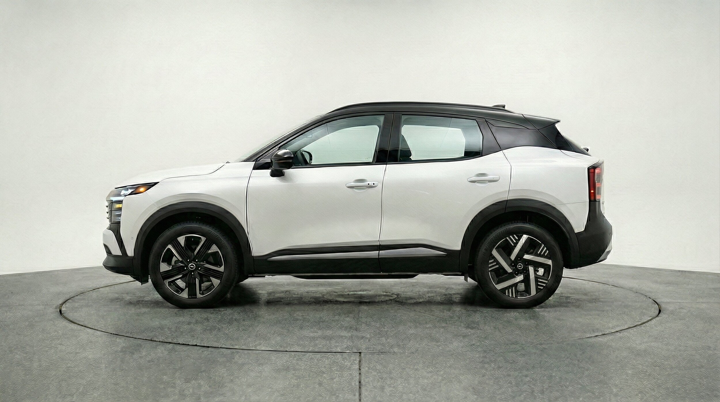 Thumbnail: 2026 Nissan Kicks - 5