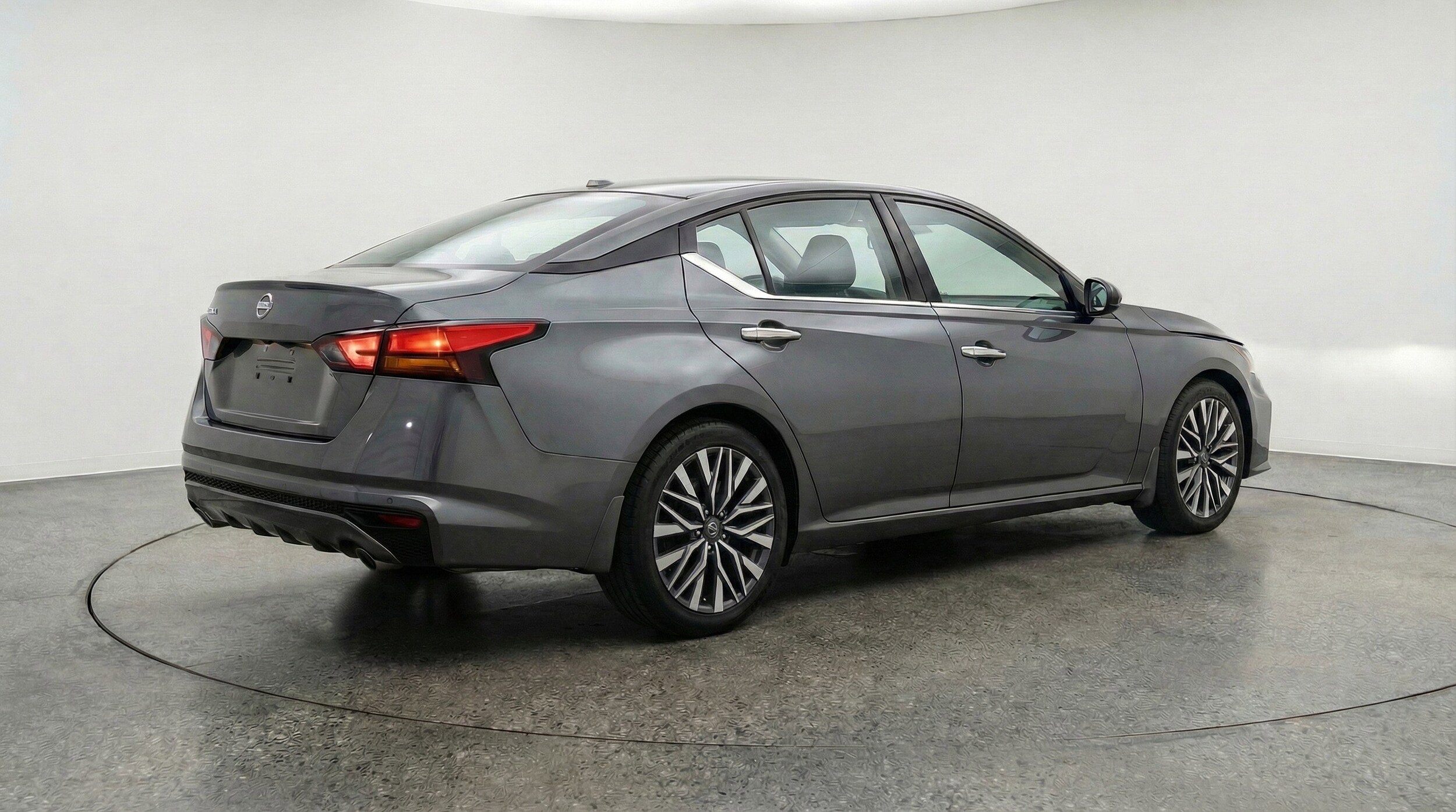 Thumbnail: 2025 Nissan Altima - 9