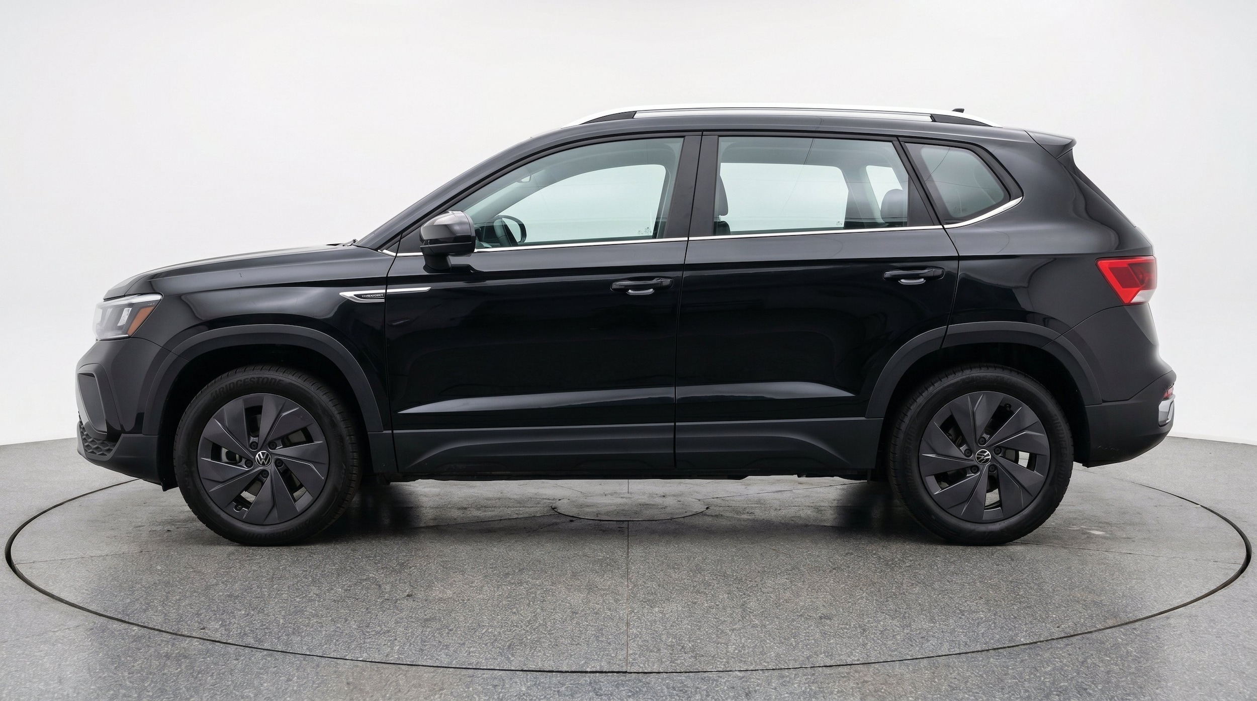Thumbnail: 2026 Volkswagen Taos - 5