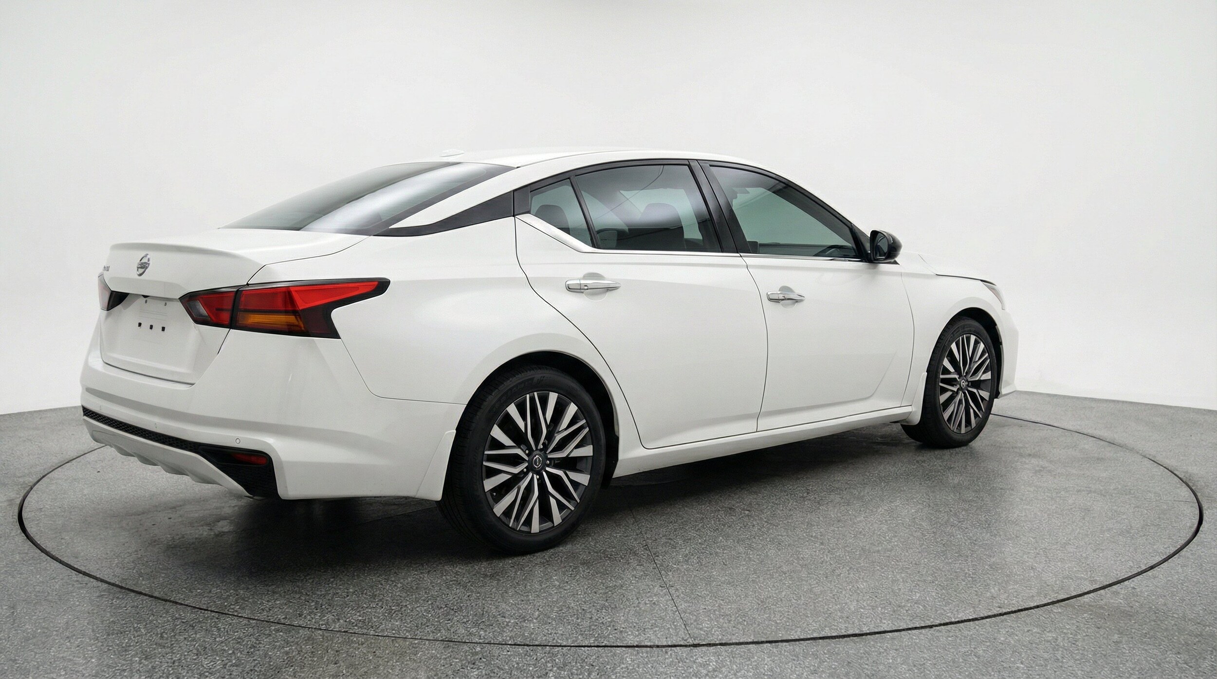 Thumbnail: 2025 Nissan Altima - 9