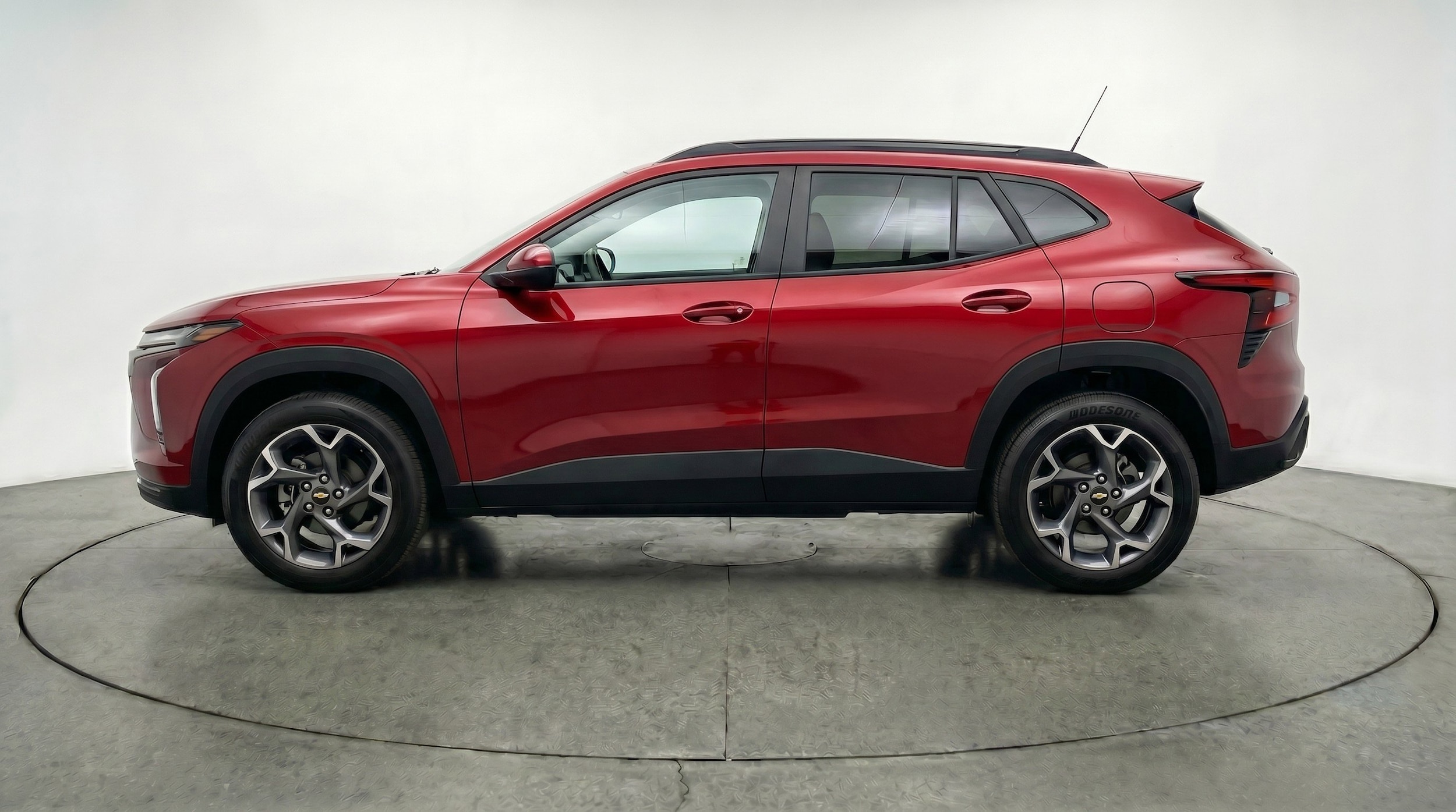 Thumbnail: 2025 Chevrolet Trax - 5