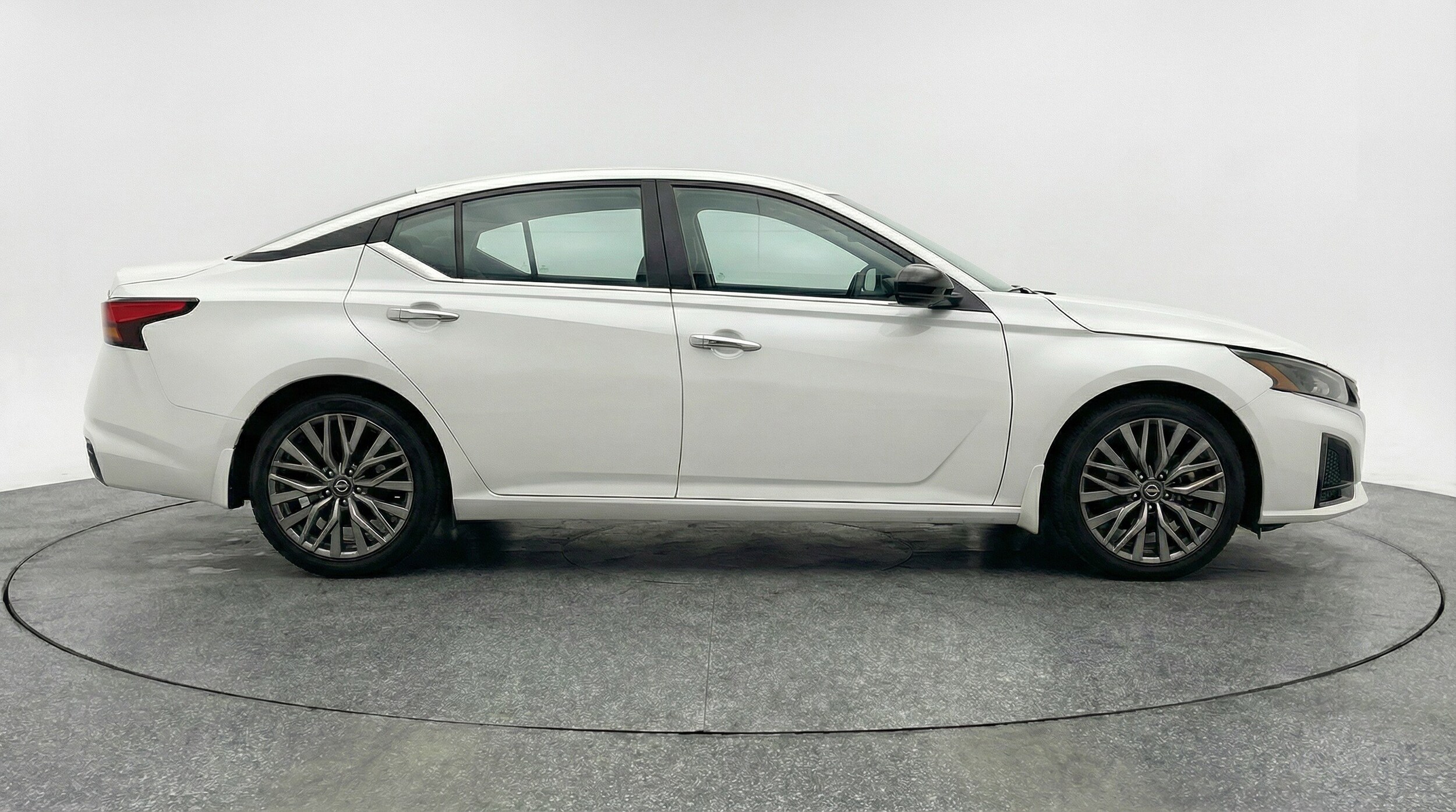 Thumbnail: 2025 Nissan Altima - 11