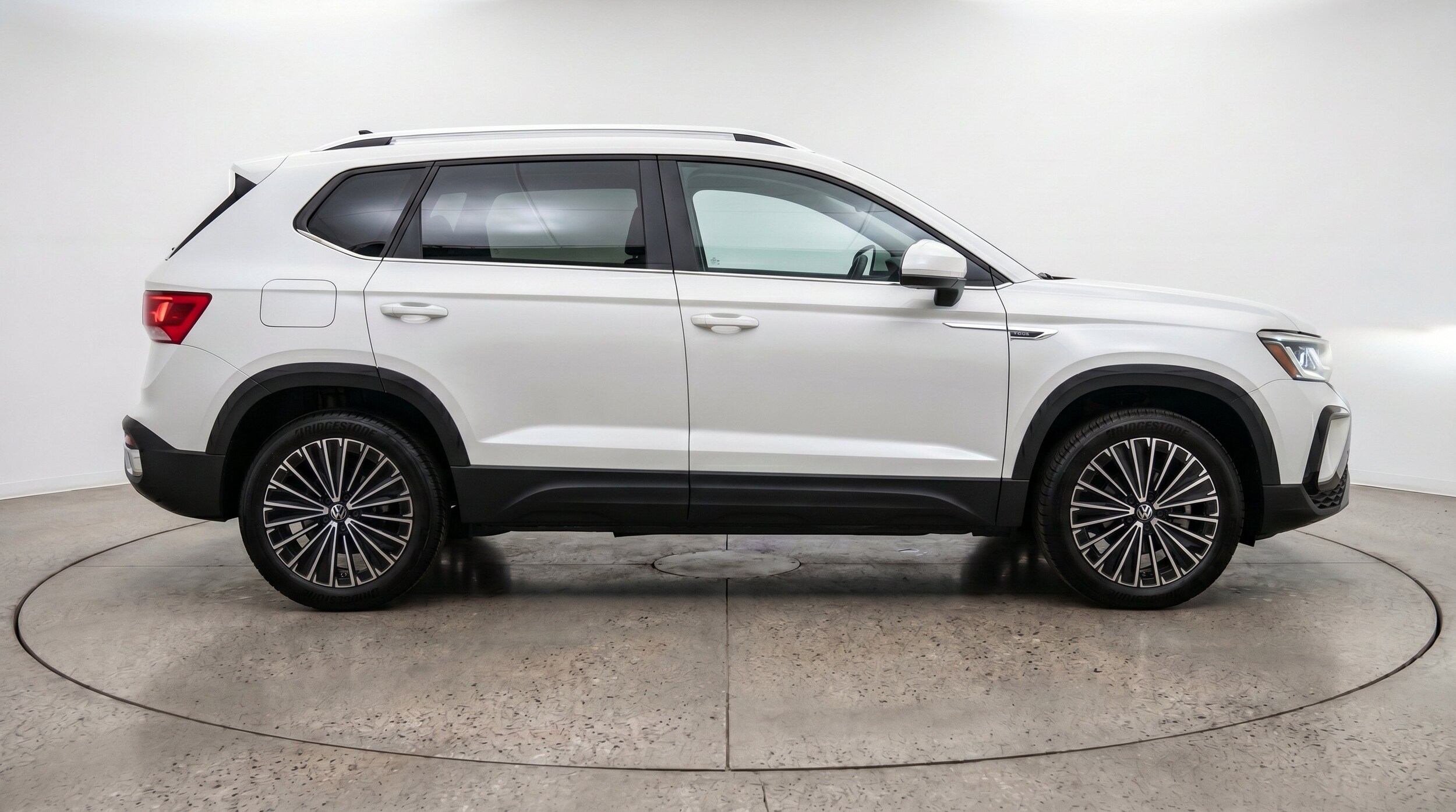 Thumbnail: 2026 Volkswagen Taos - 10