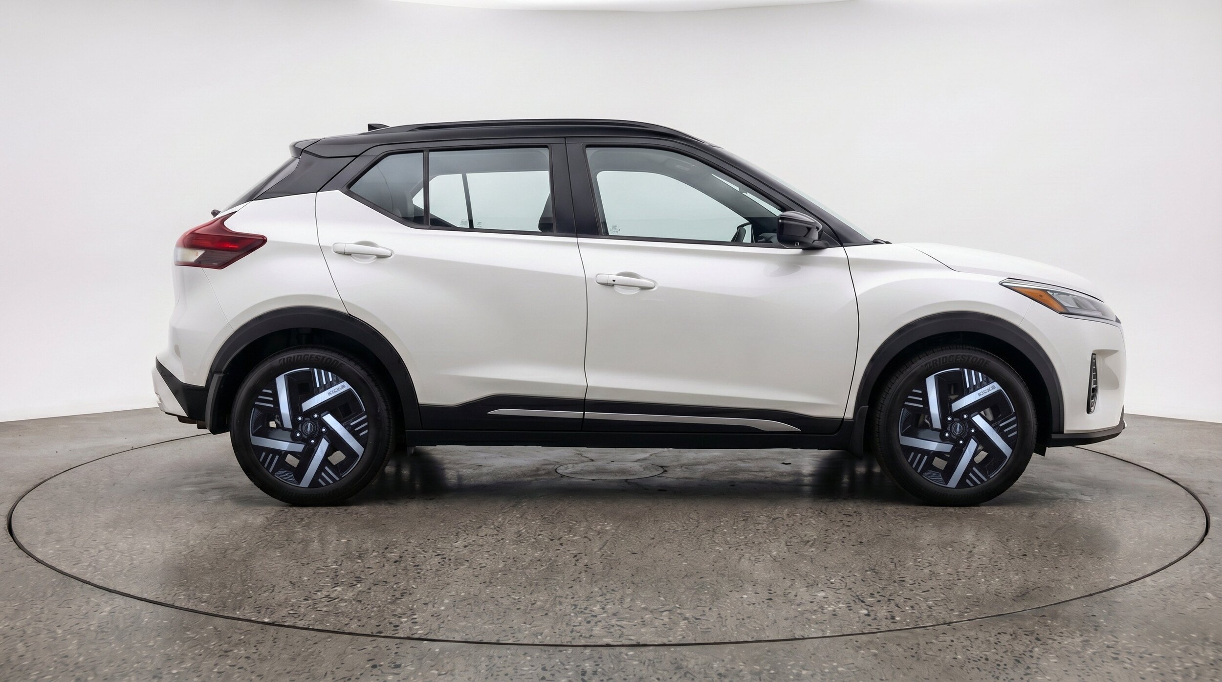 Thumbnail: 2026 Nissan Kicks - 11