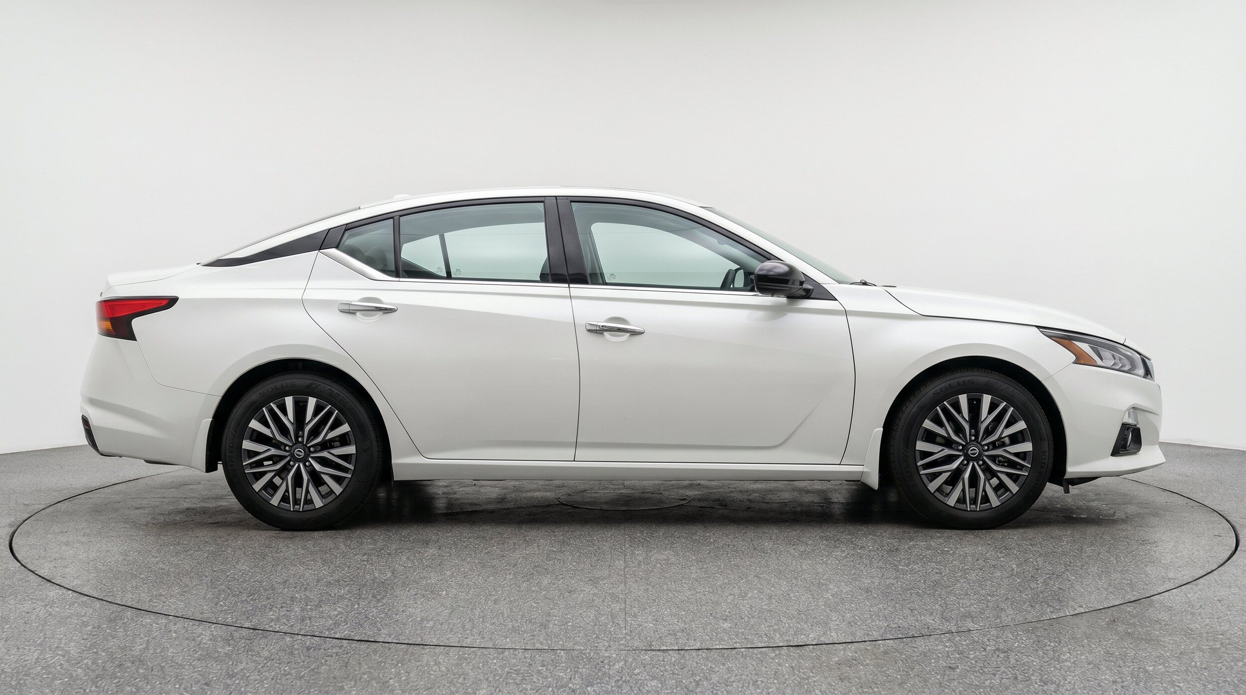 Thumbnail: 2025 Nissan Altima - 10