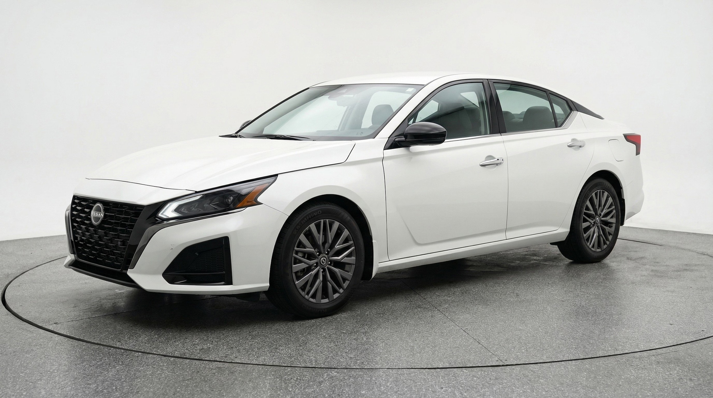 Thumbnail: 2025 Nissan Altima - 3